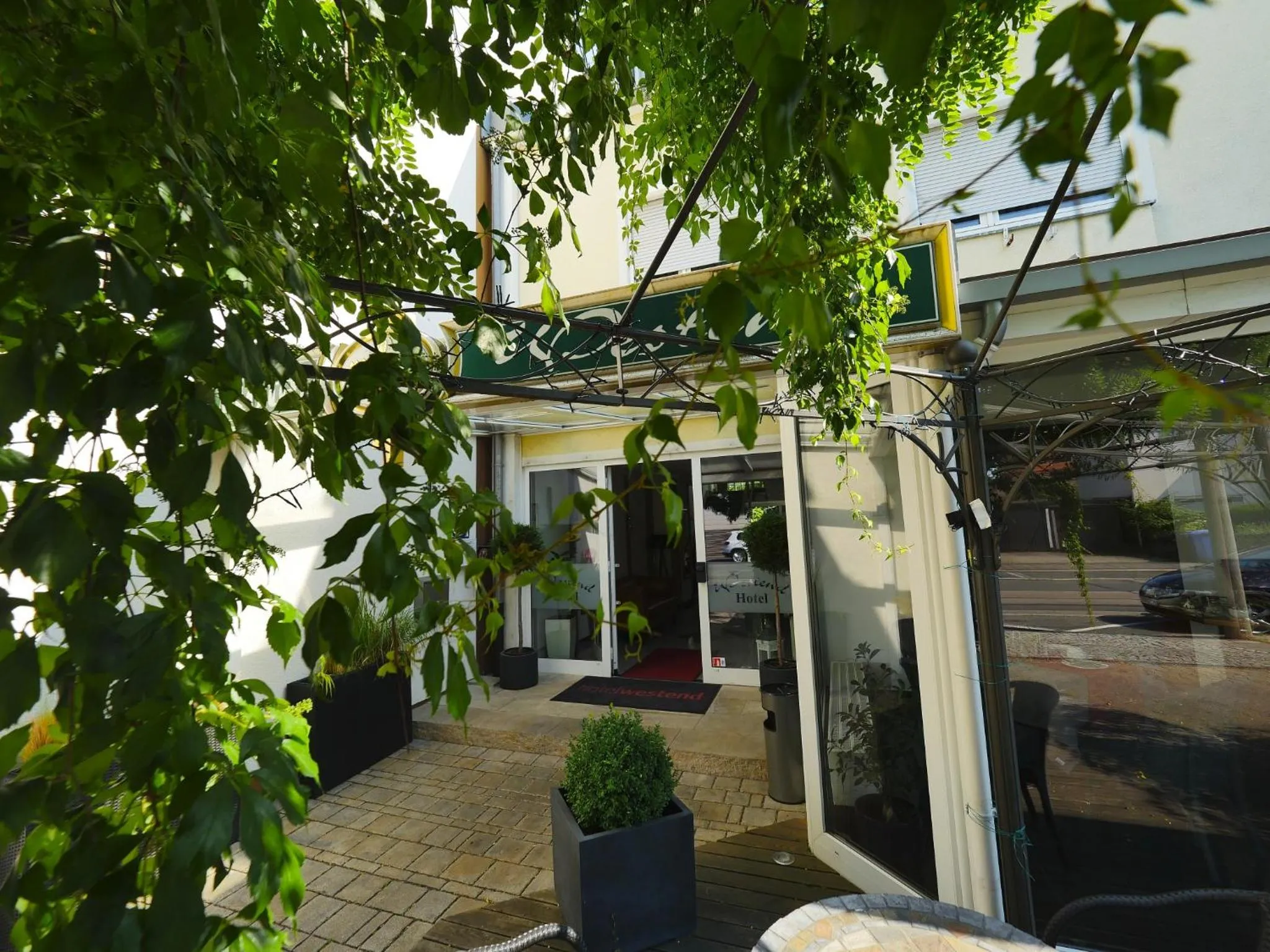 Facade/entrance in Hotel Westend