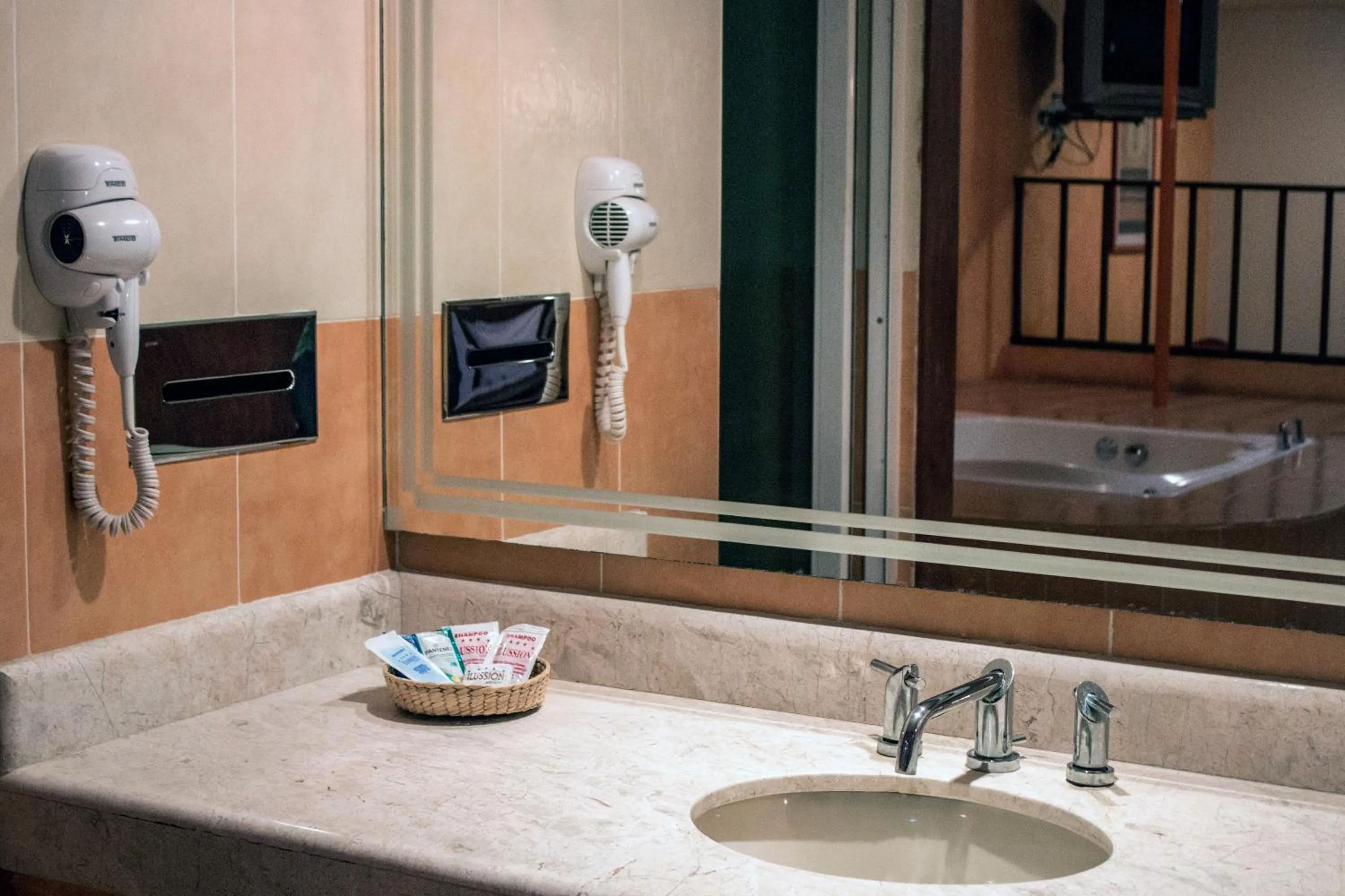 Bathroom in Autohotel Ilussion