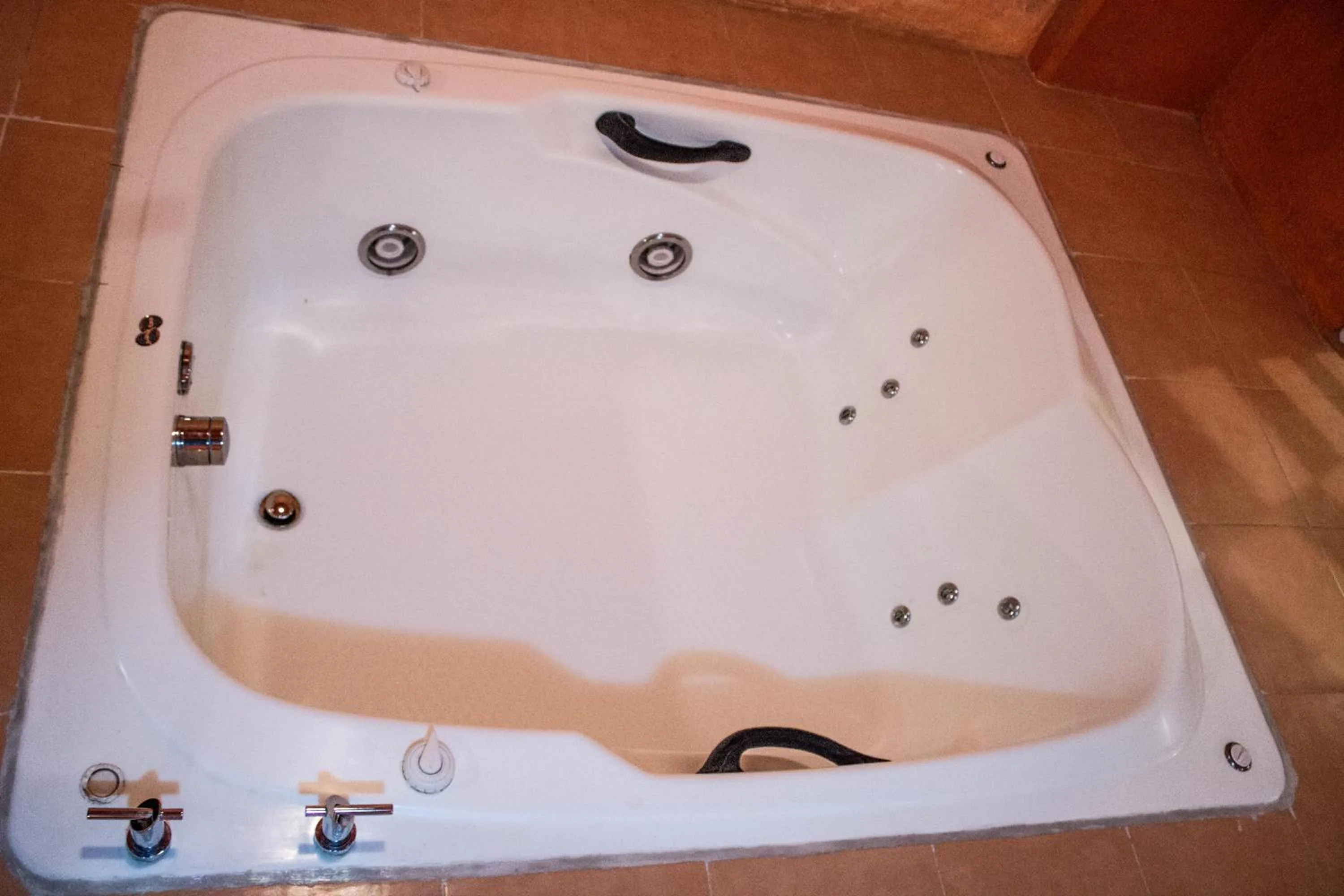 Hot Tub in Autohotel Ilussion