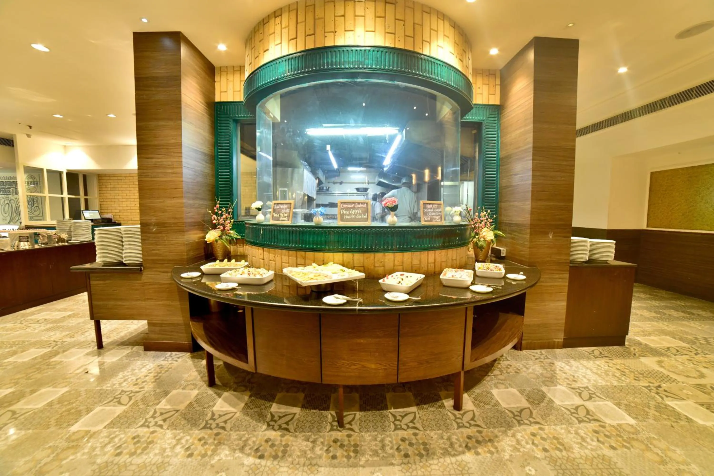 Restaurant/places to eat in M Inn