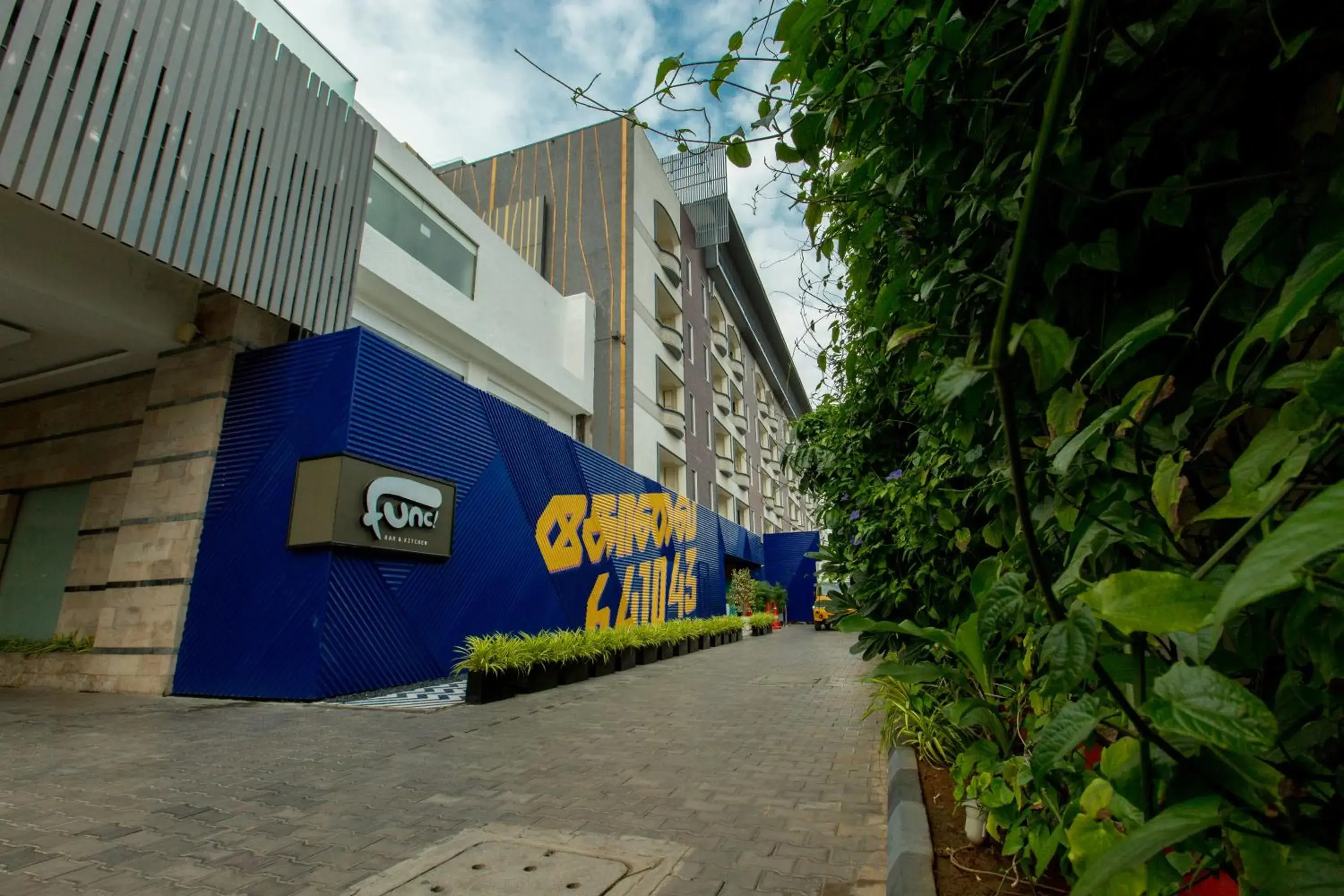 Property building in Hash Six Hotels Property building in Hash Six Hotels