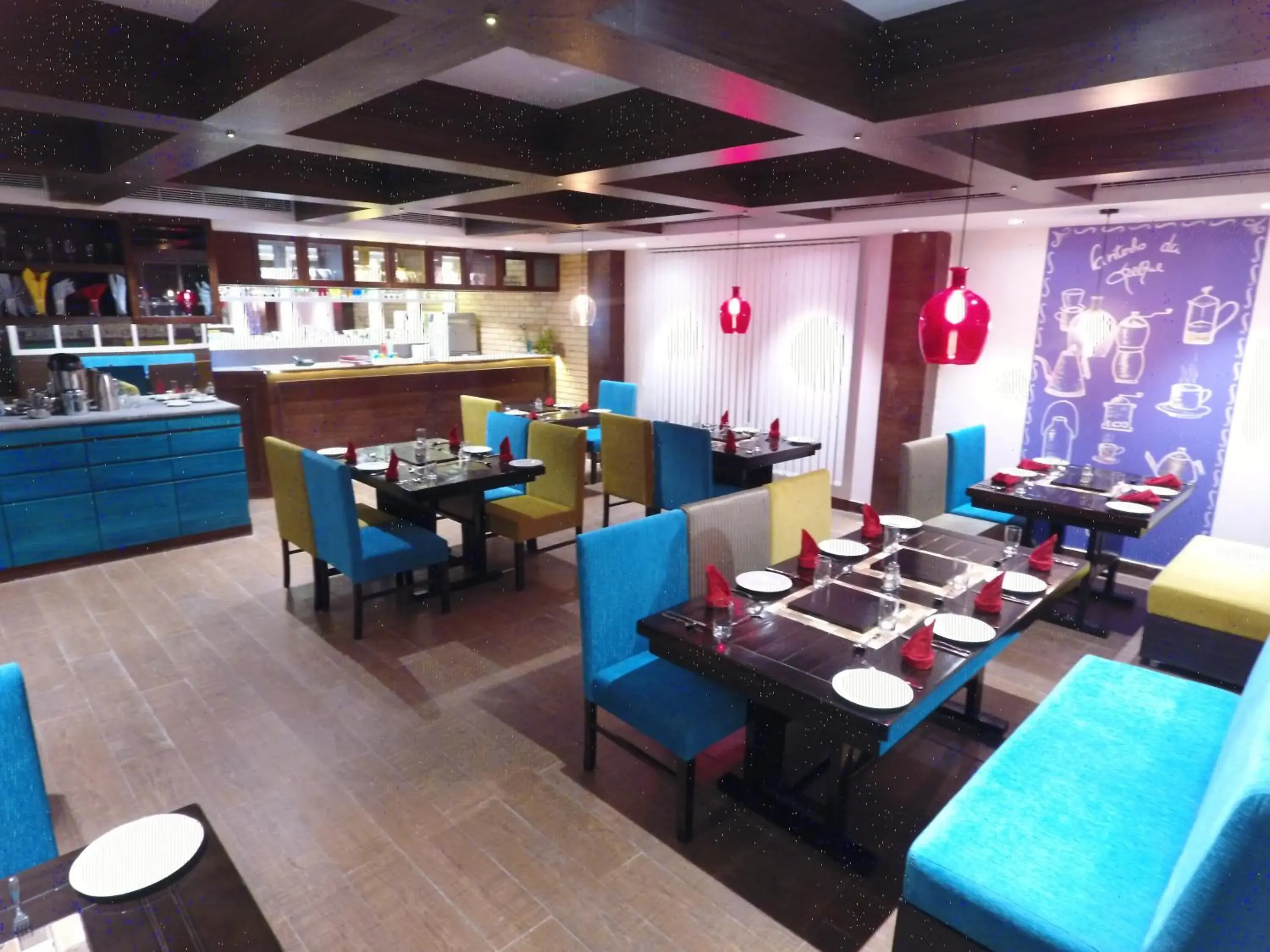 Restaurant/places to eat in Hash Six Hotels Restaurant/places to eat in Hash Six Hotels