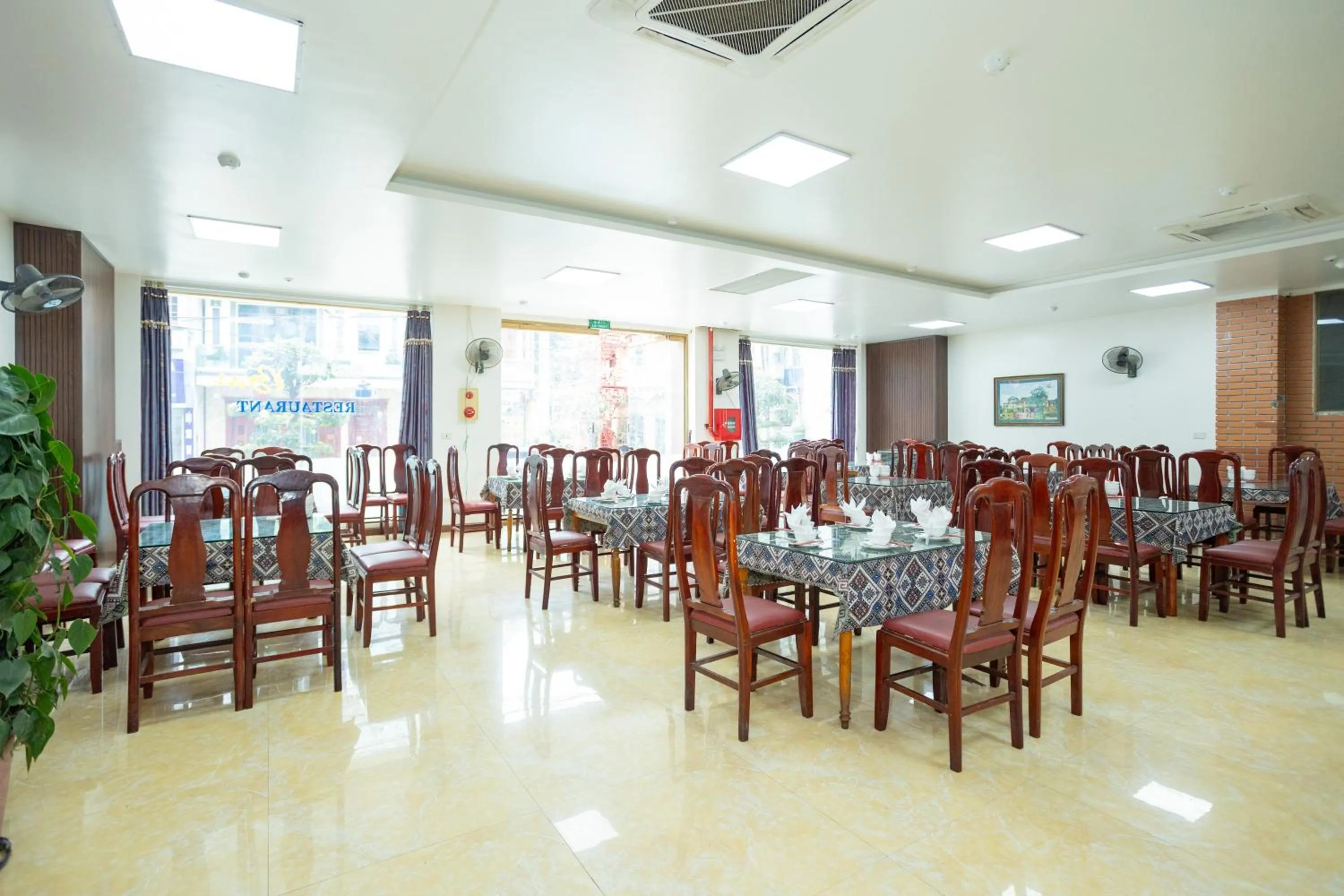 Sao Mai Bac Ha Hotel