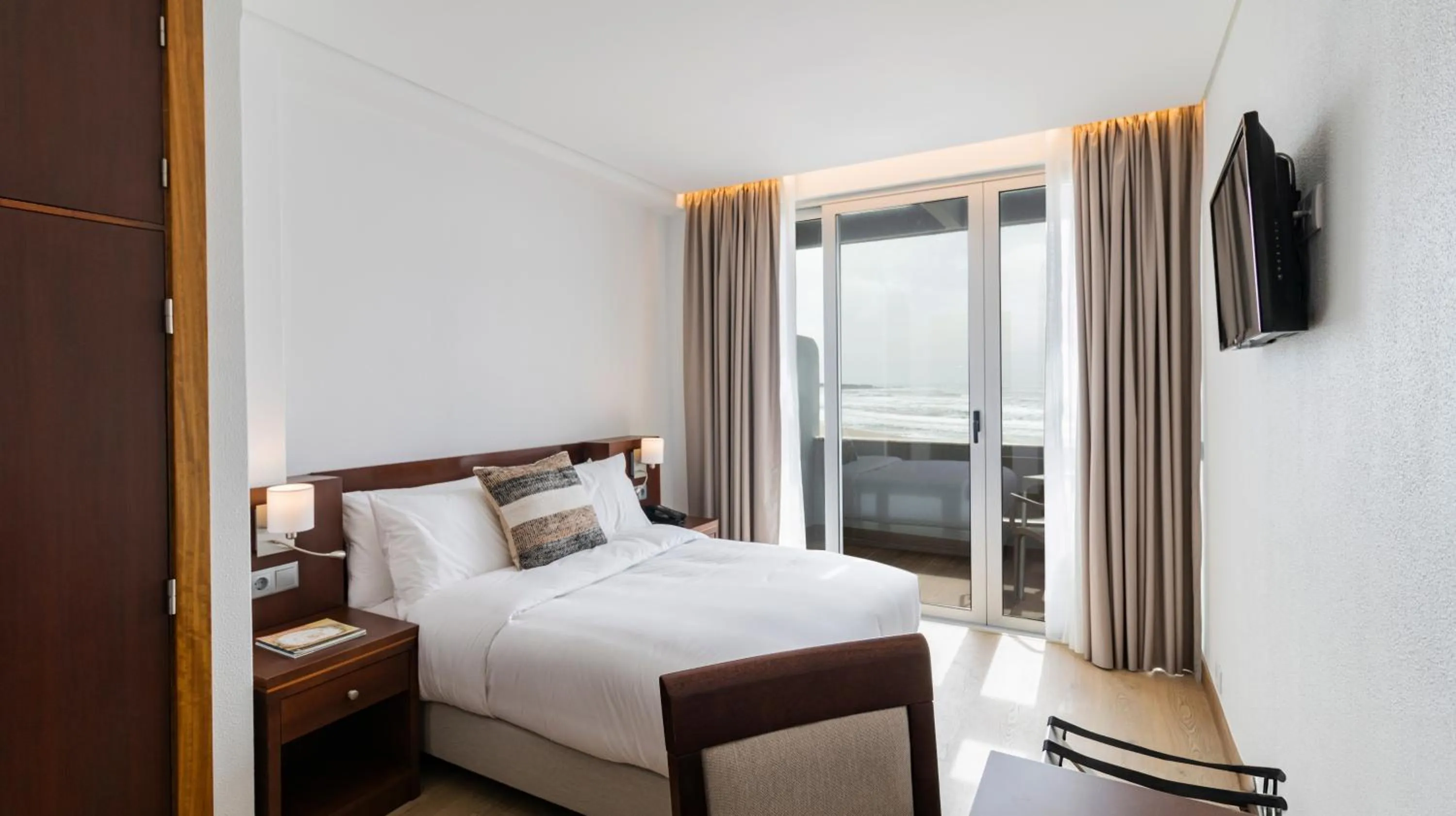 Bed in Albergaria Quim Barreiros