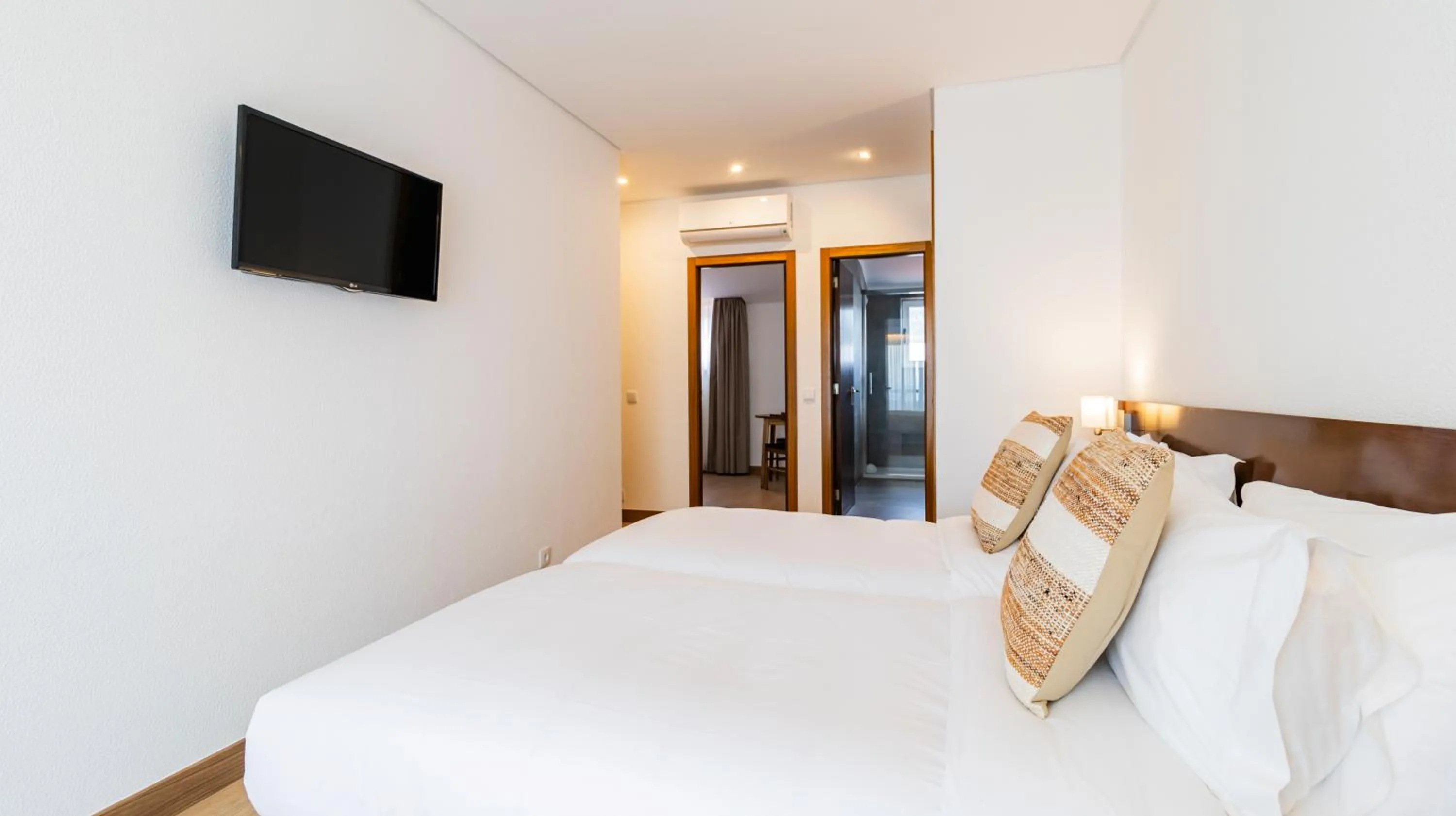 Bed in Albergaria Quim Barreiros