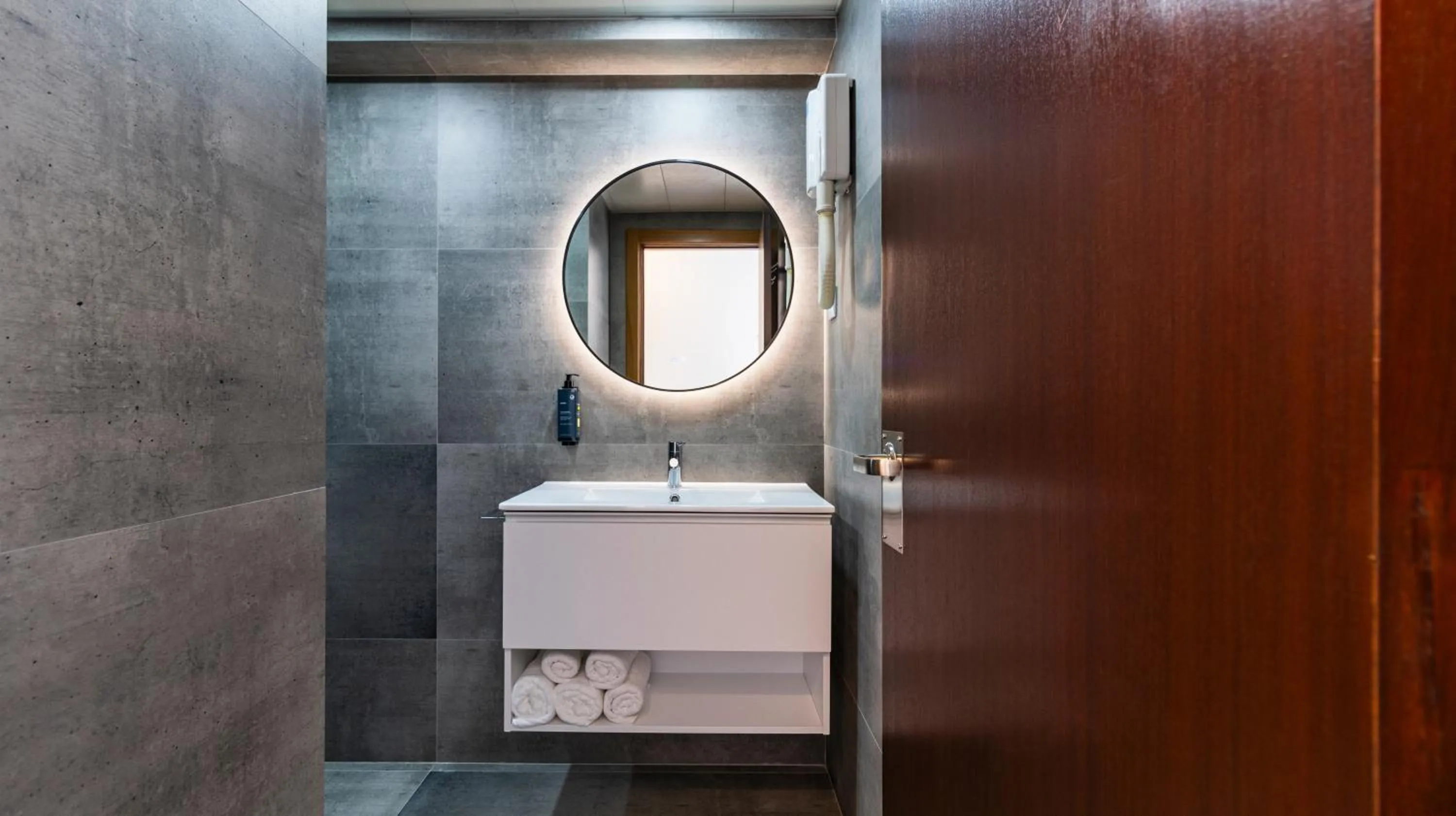 Bathroom in Albergaria Quim Barreiros