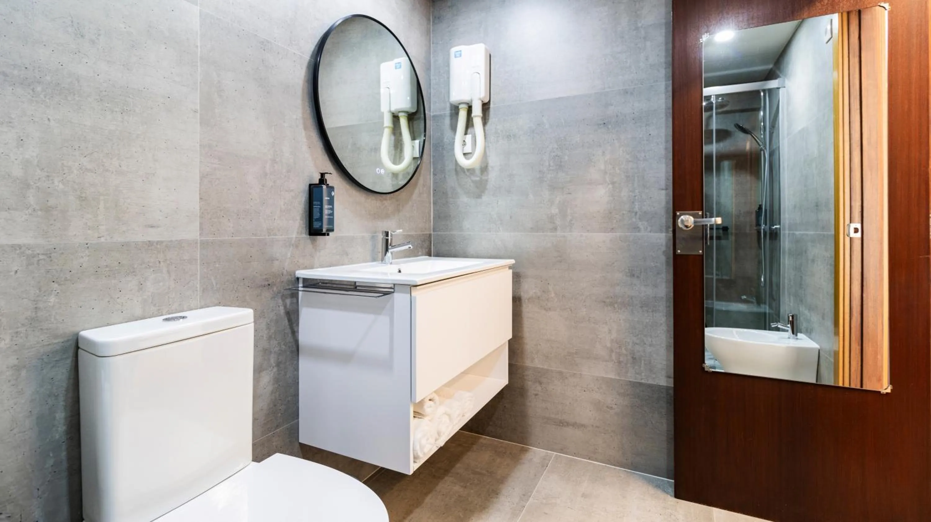 Bathroom in Albergaria Quim Barreiros