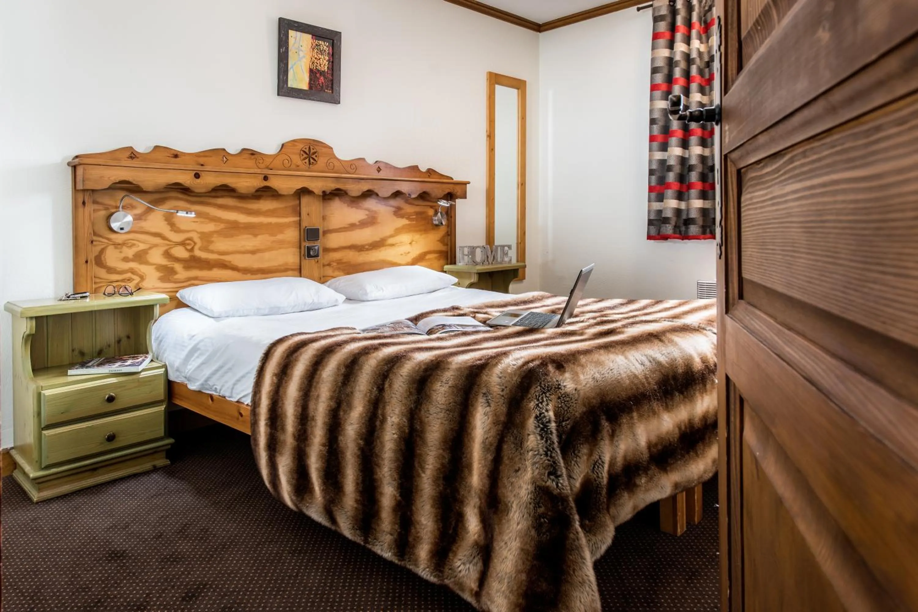 Bedroom, Bed in Résidences Village Montana by Village Montana