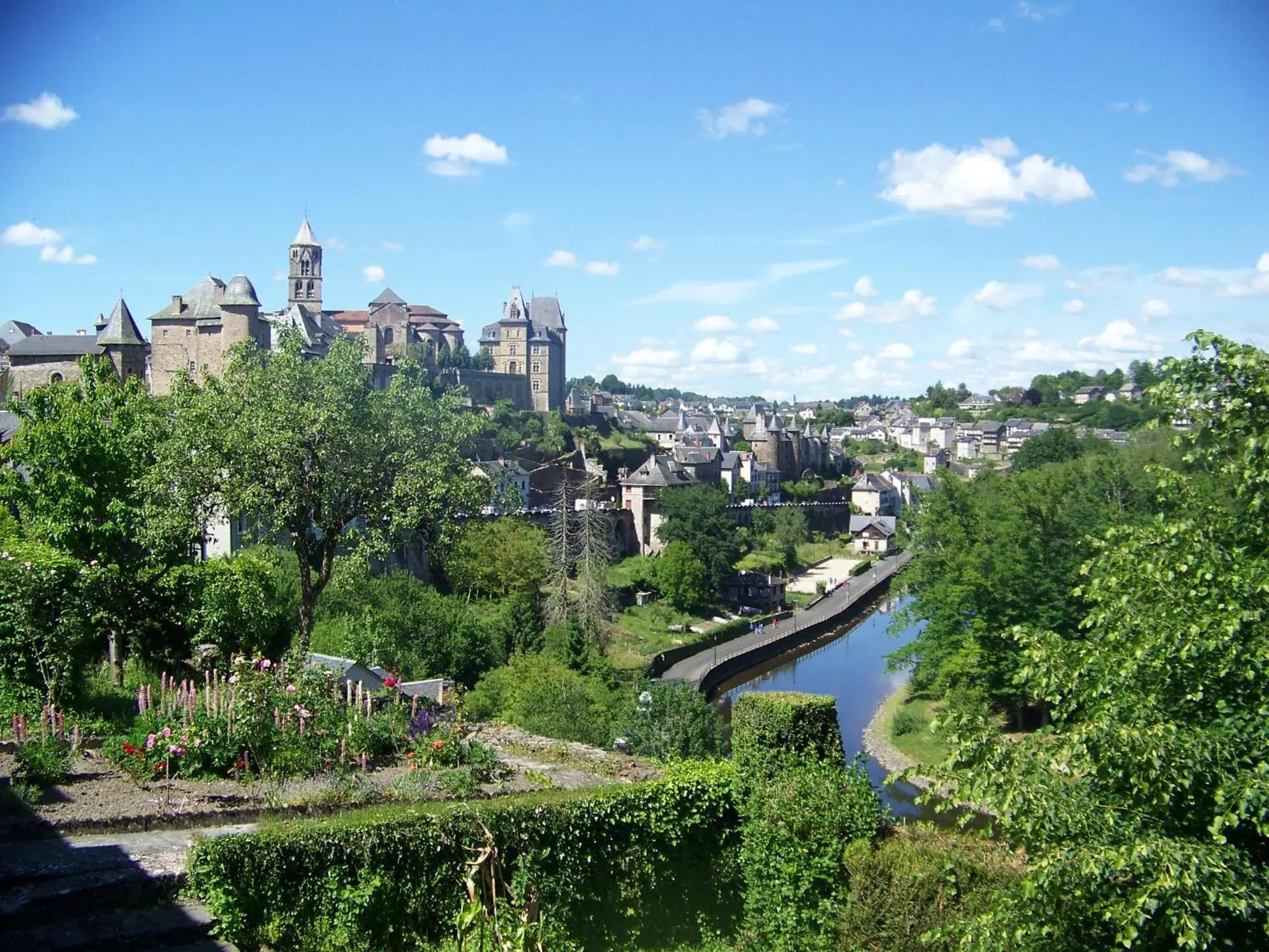 City view in Logis Hôtel Teyssier City view in Logis Hôtel Teyssier