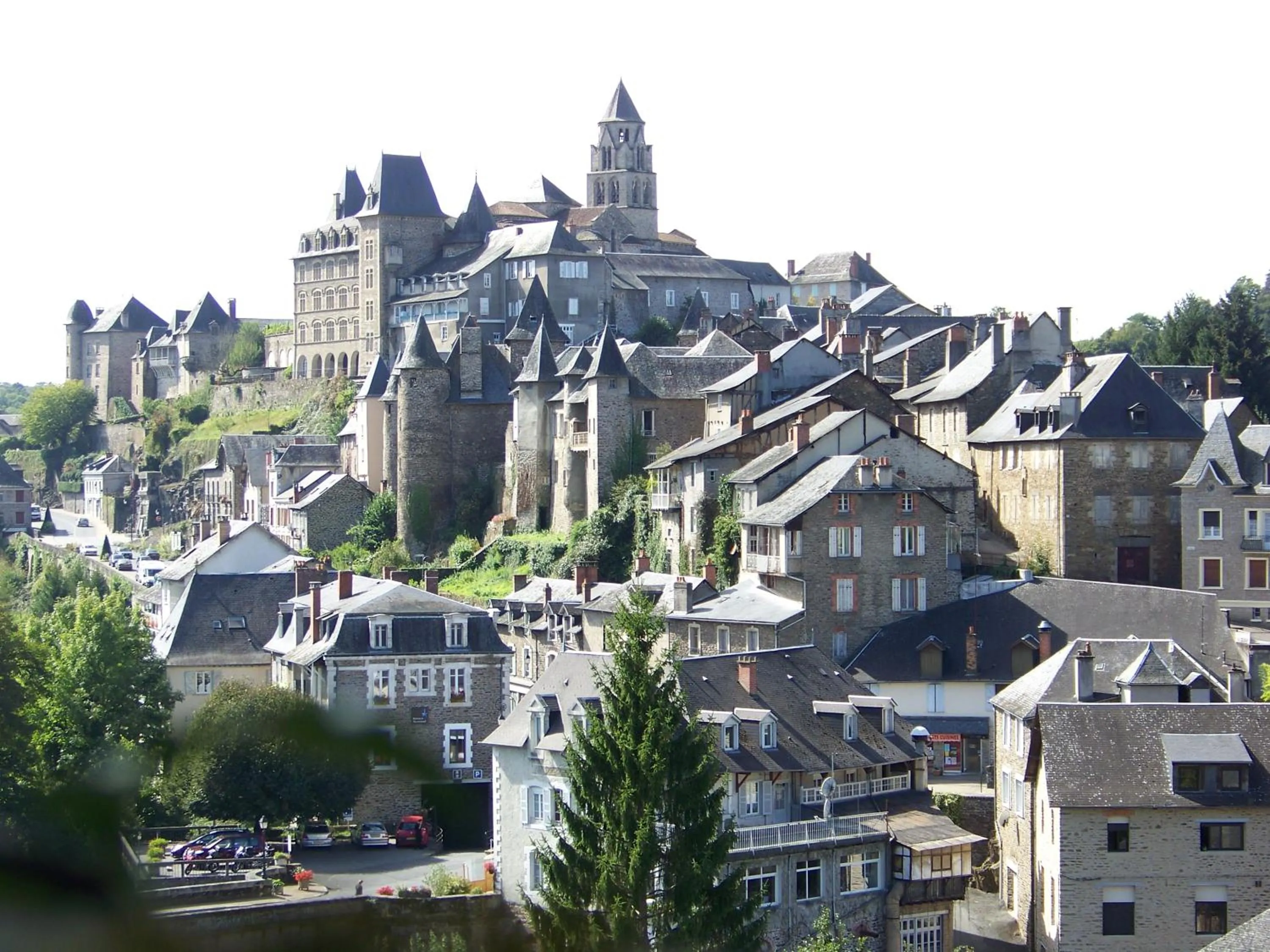 Property building in Logis Hôtel Teyssier