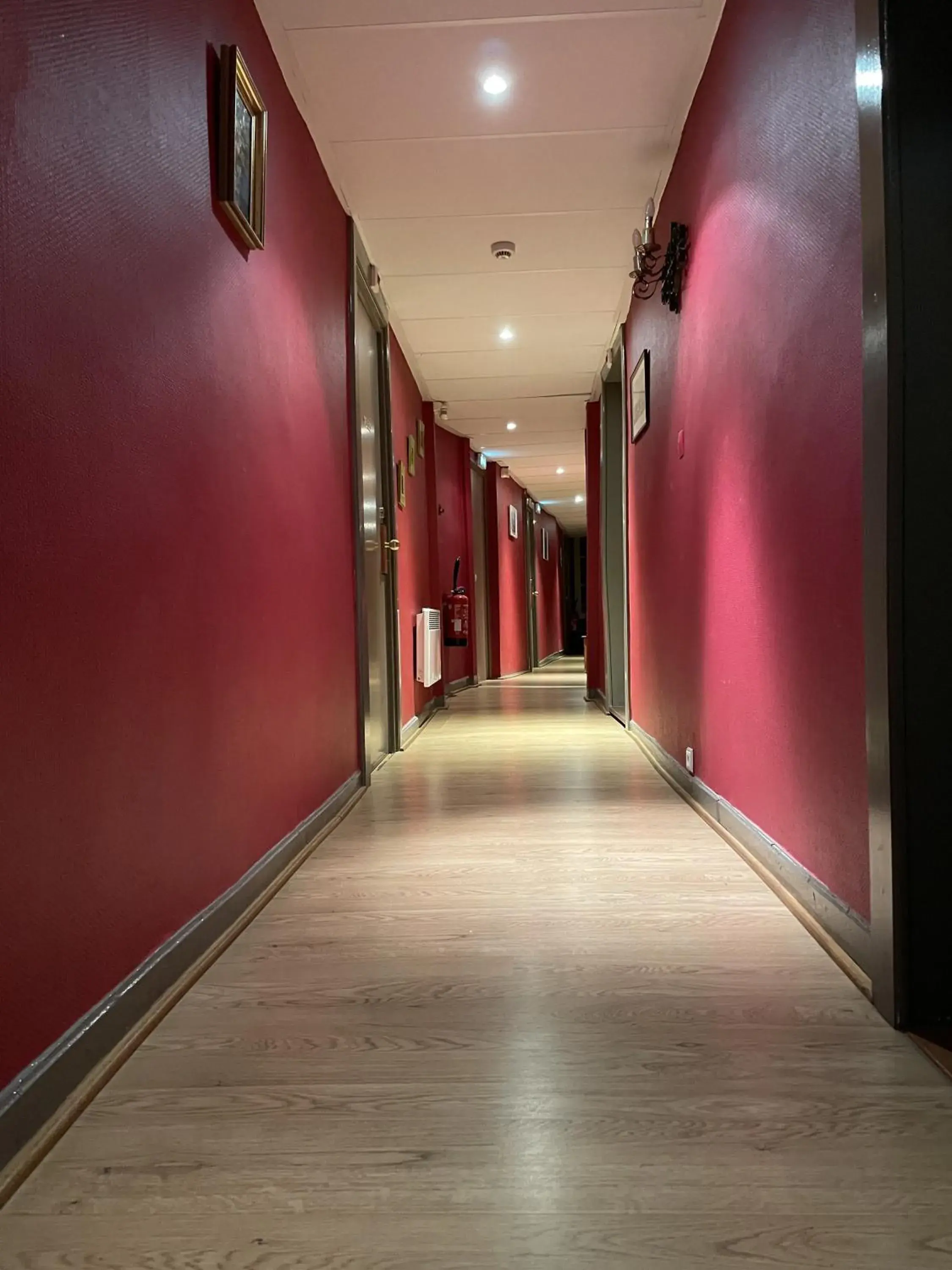 Property building in Logis Hôtel Teyssier Property building in Logis Hôtel Teyssier