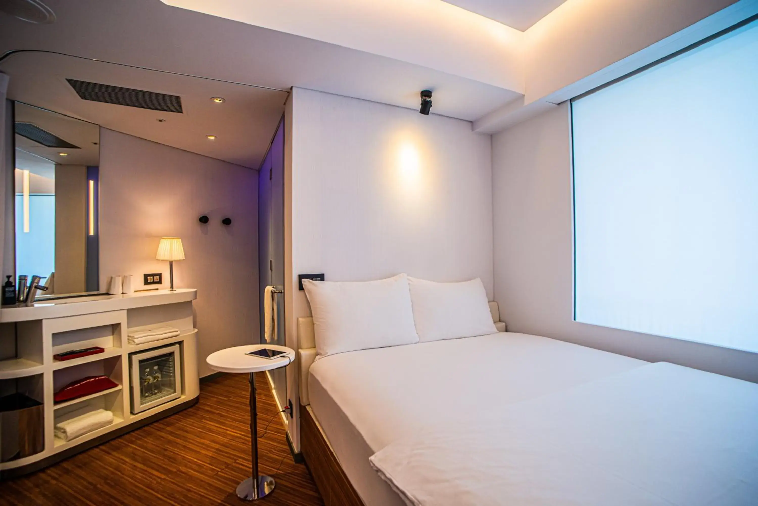 Photo of the whole room, Bed in citizenM Taipei North Gate Photo of the whole room, Bed in citizenM Taipei North Gate