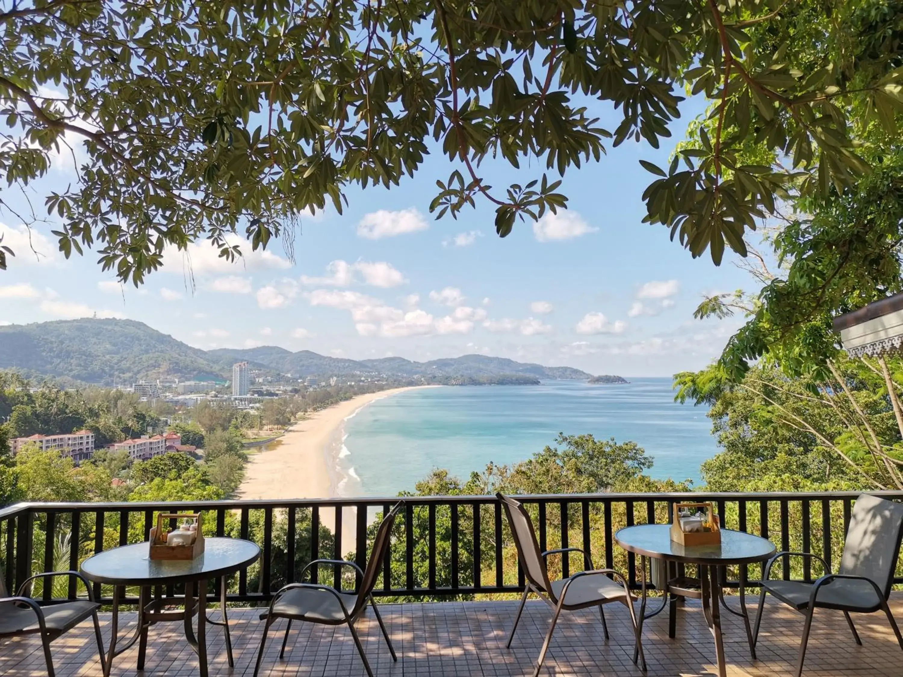 Restaurant/places to eat in On The Hill Karon Resort Restaurant/places to eat in On The Hill Karon Resort