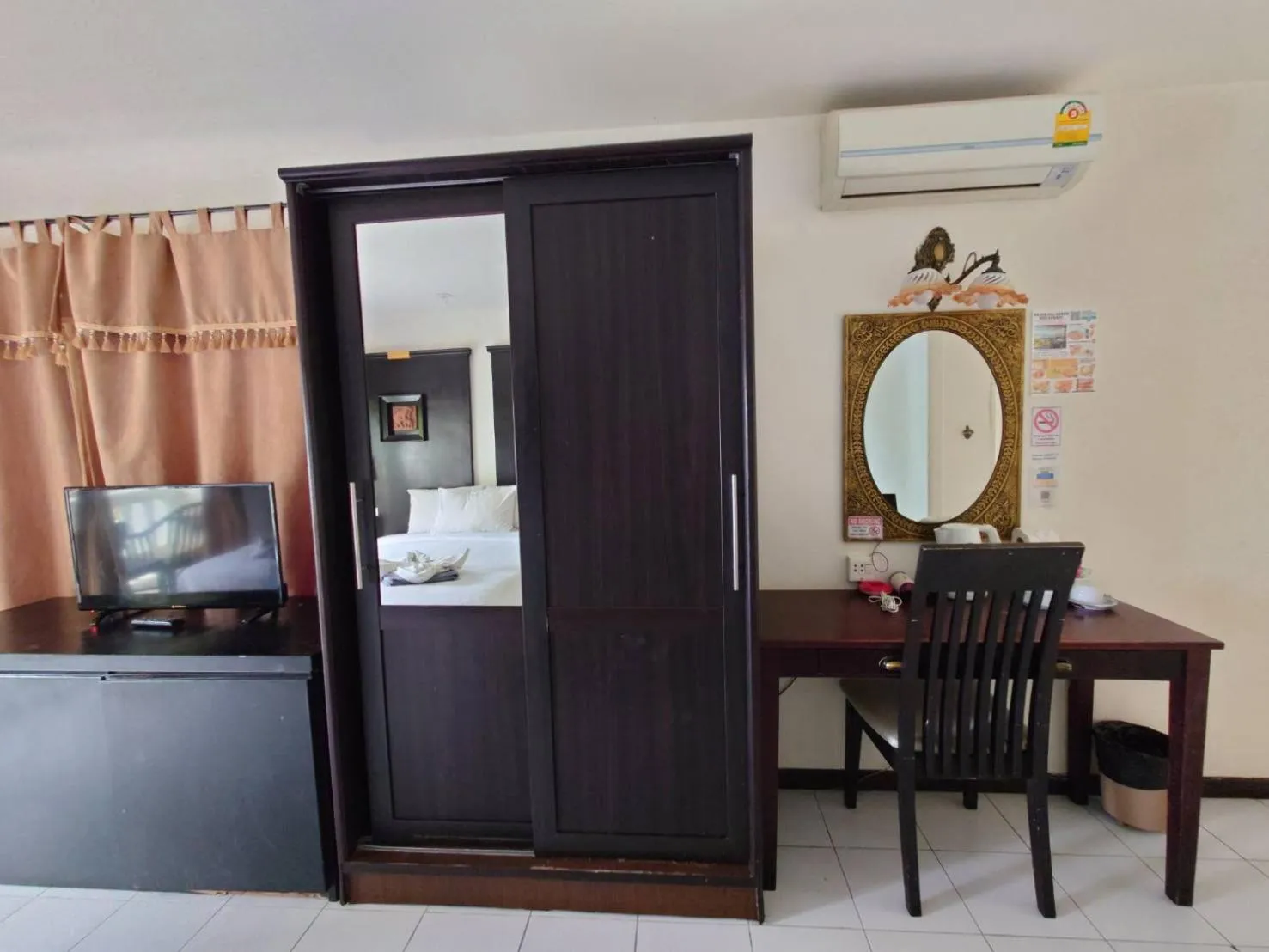 Area and facilities in On The Hill Karon Resort