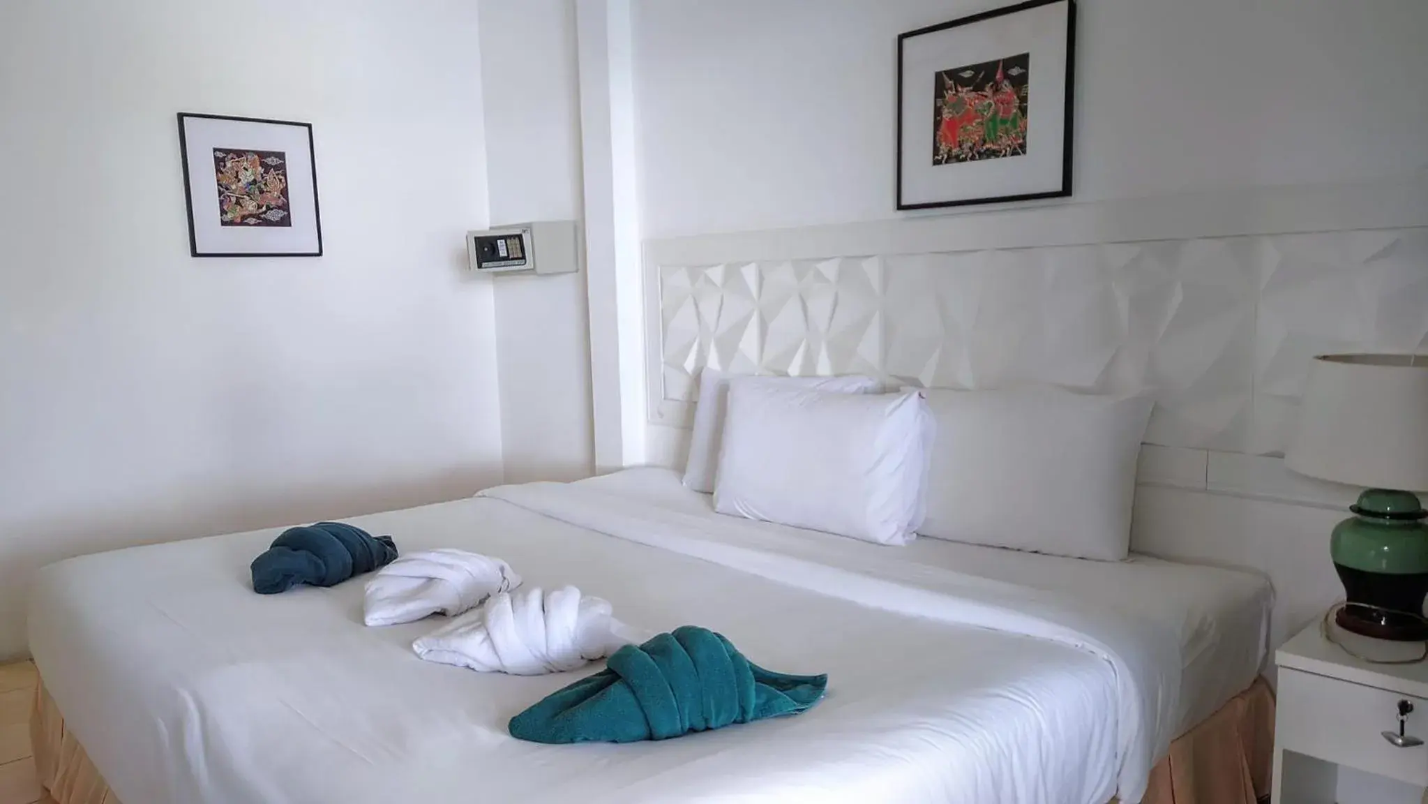 Bed in On The Hill Karon Resort Bed in On The Hill Karon Resort