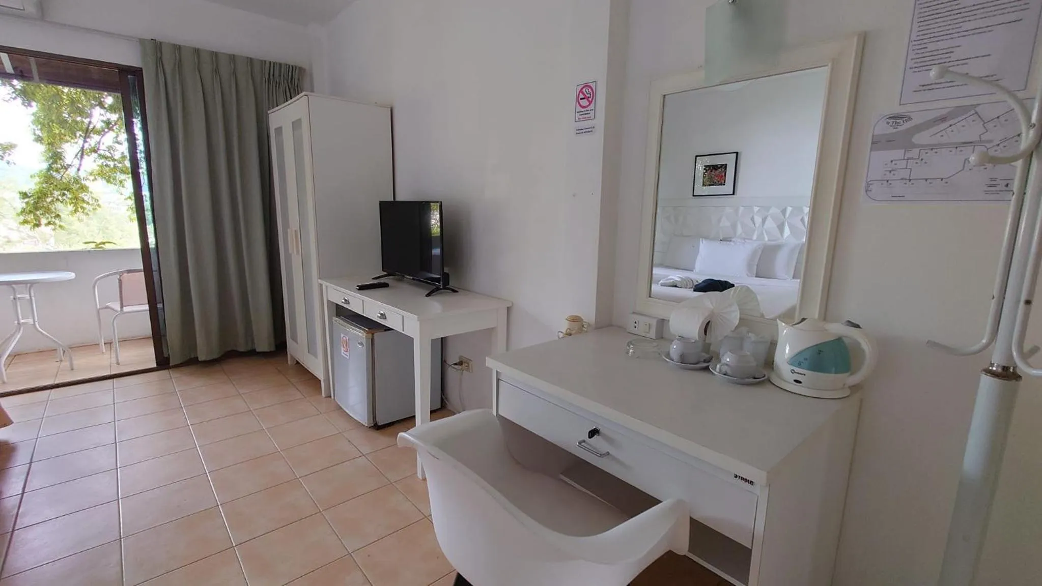 TV and multimedia in On The Hill Karon Resort