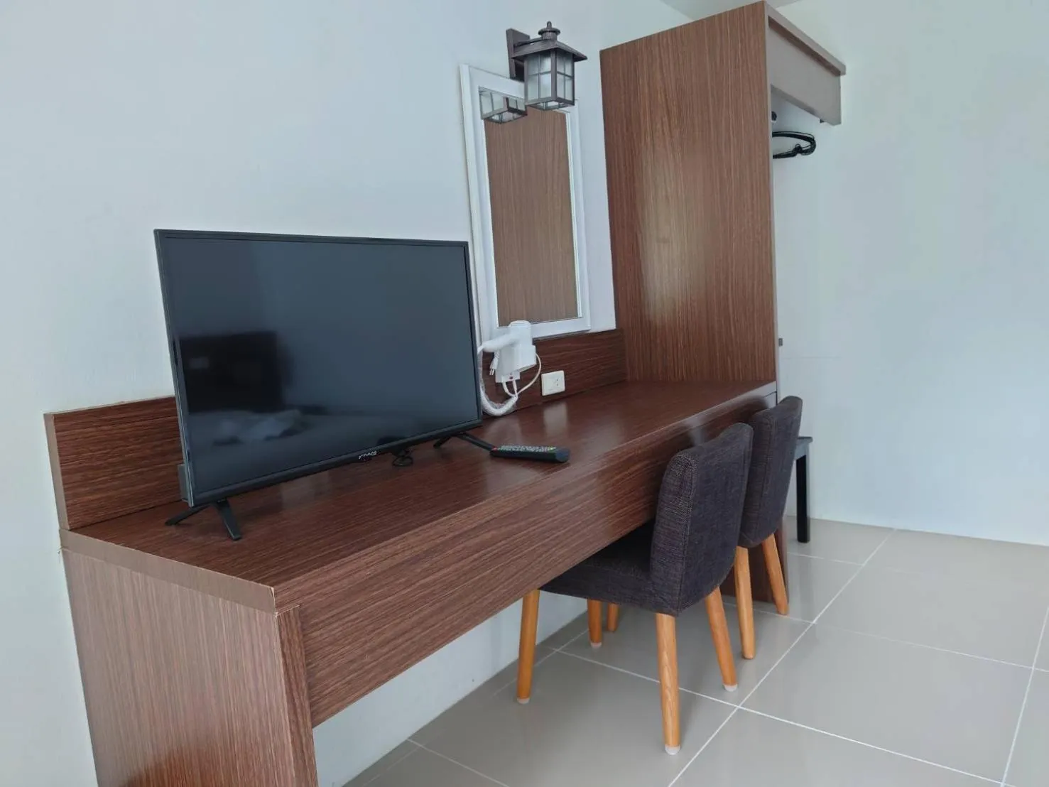 TV and multimedia in On The Hill Karon Resort