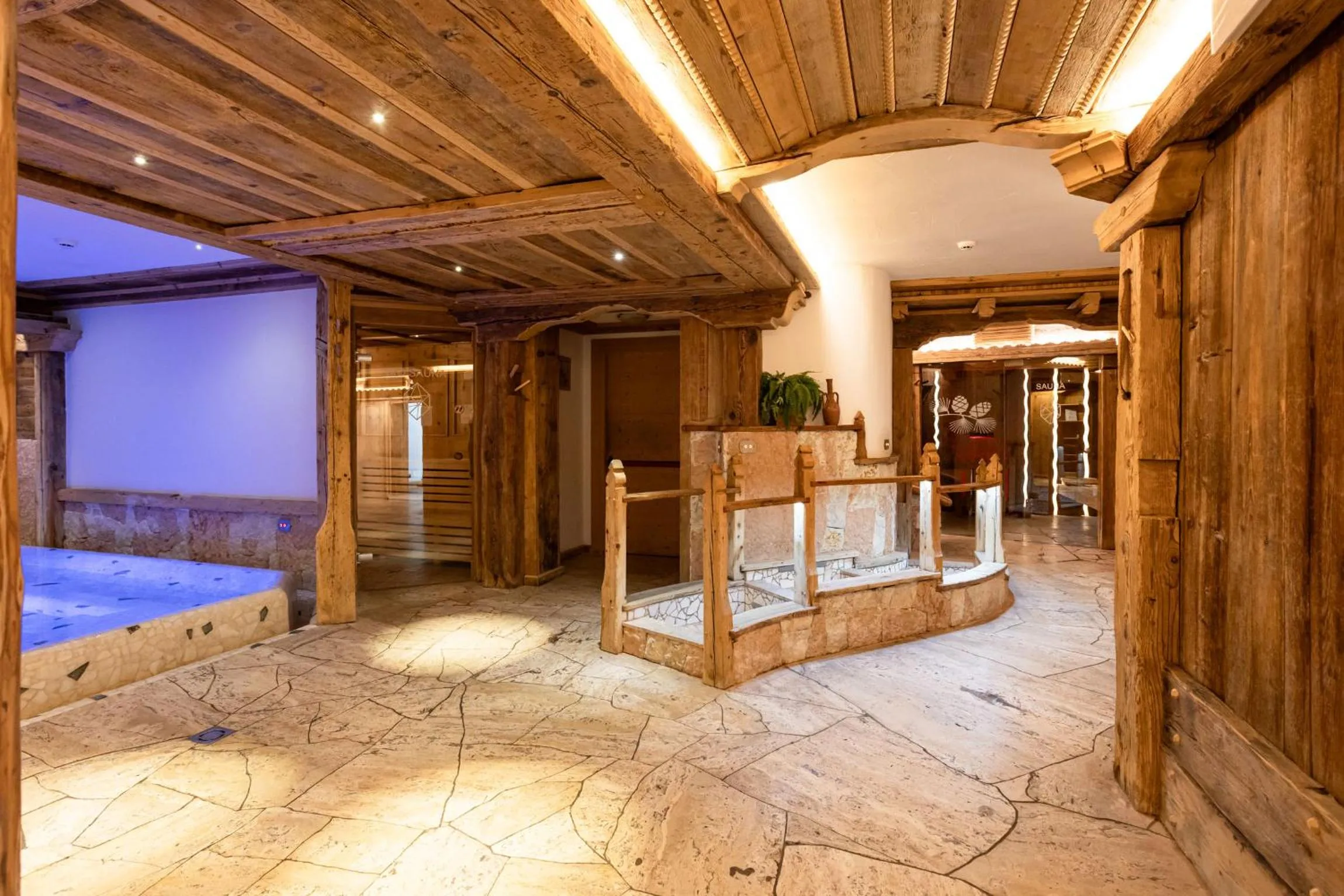 Hot Tub in Wellness Hotel Dolomia