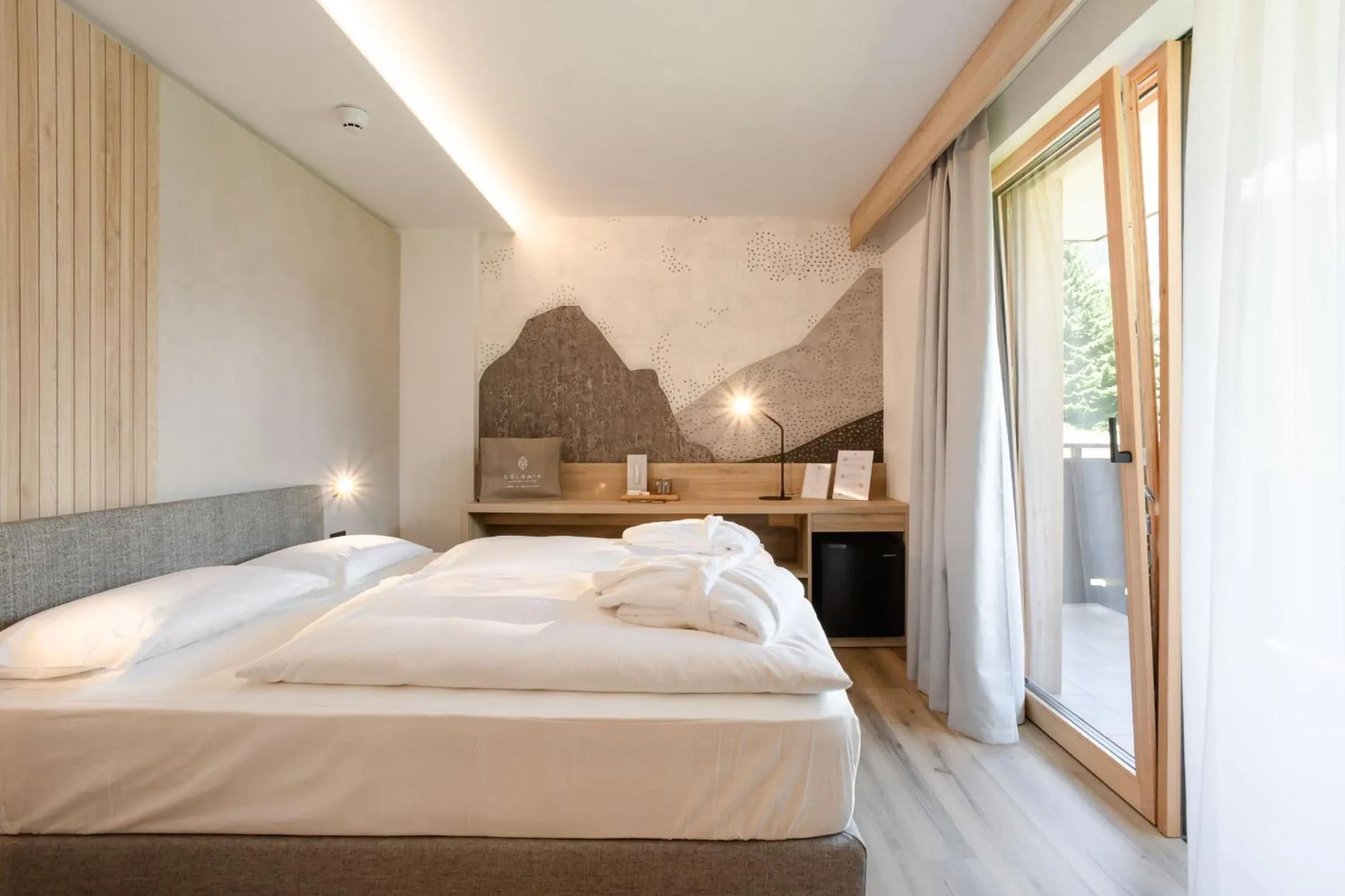 Photo of the whole room, Bed in Wellness Hotel Dolomia