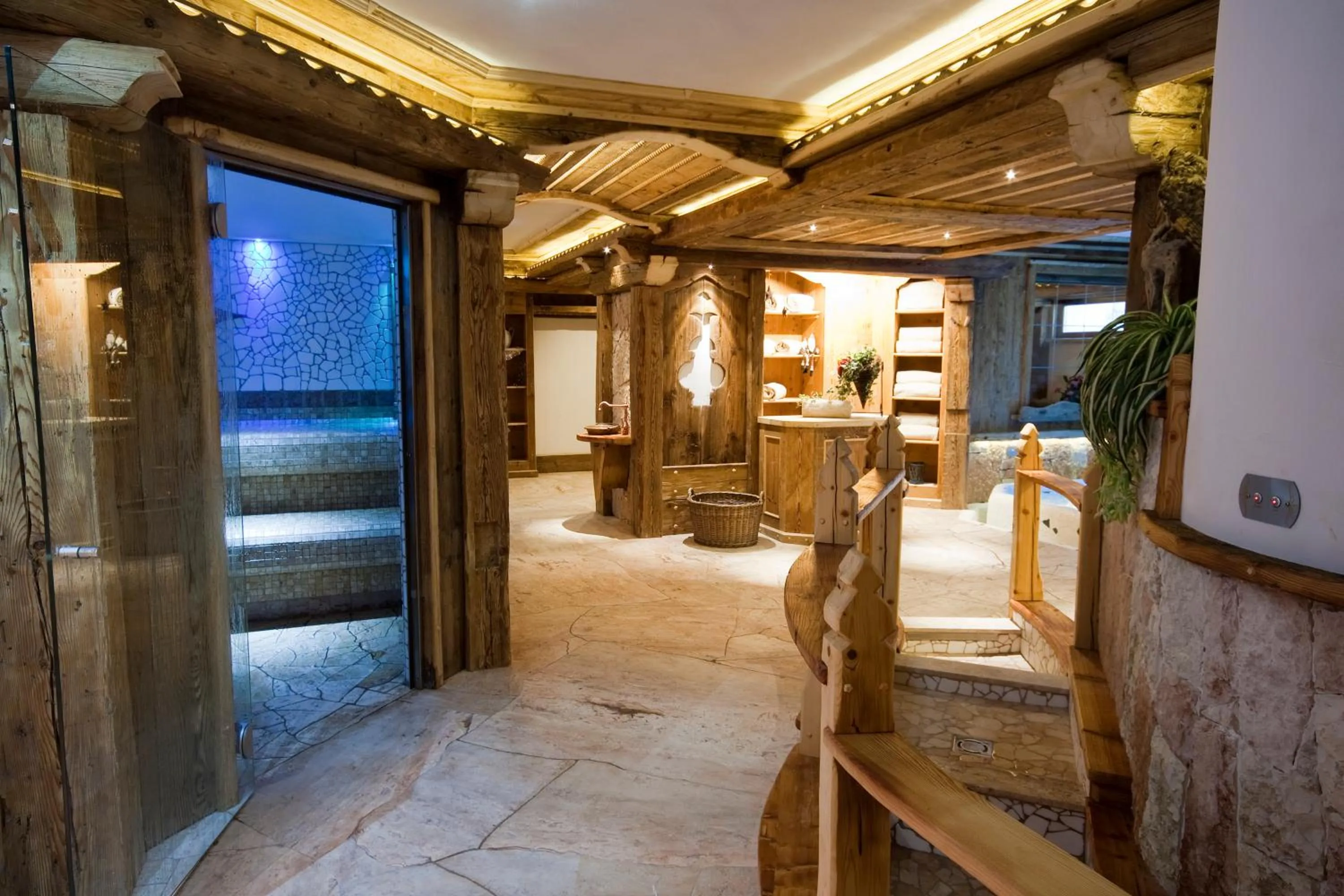 Hot Tub in Wellness Hotel Dolomia