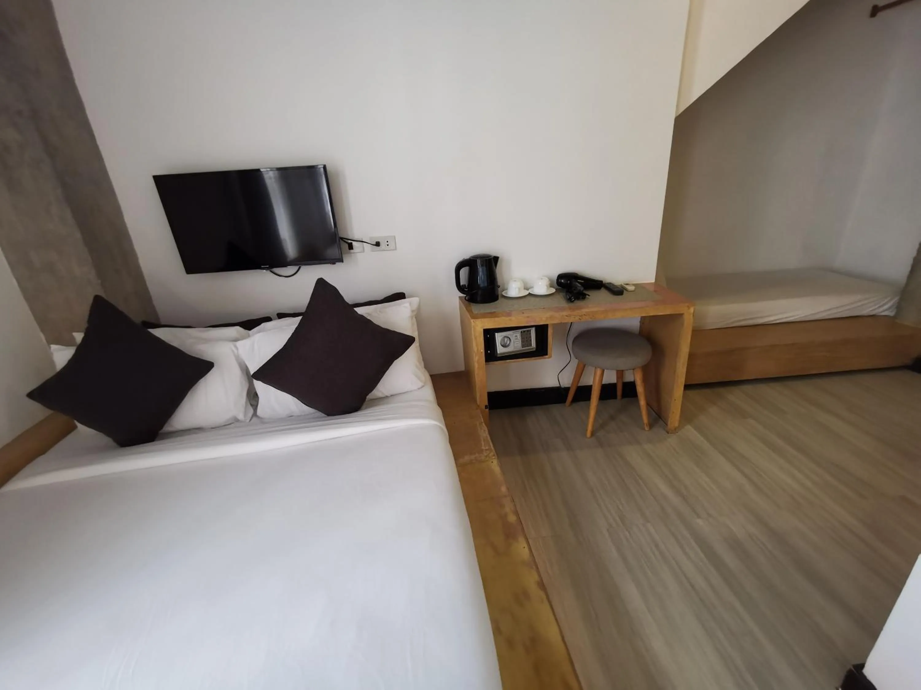 Bedroom, Bed in Urban Boutique Hotel