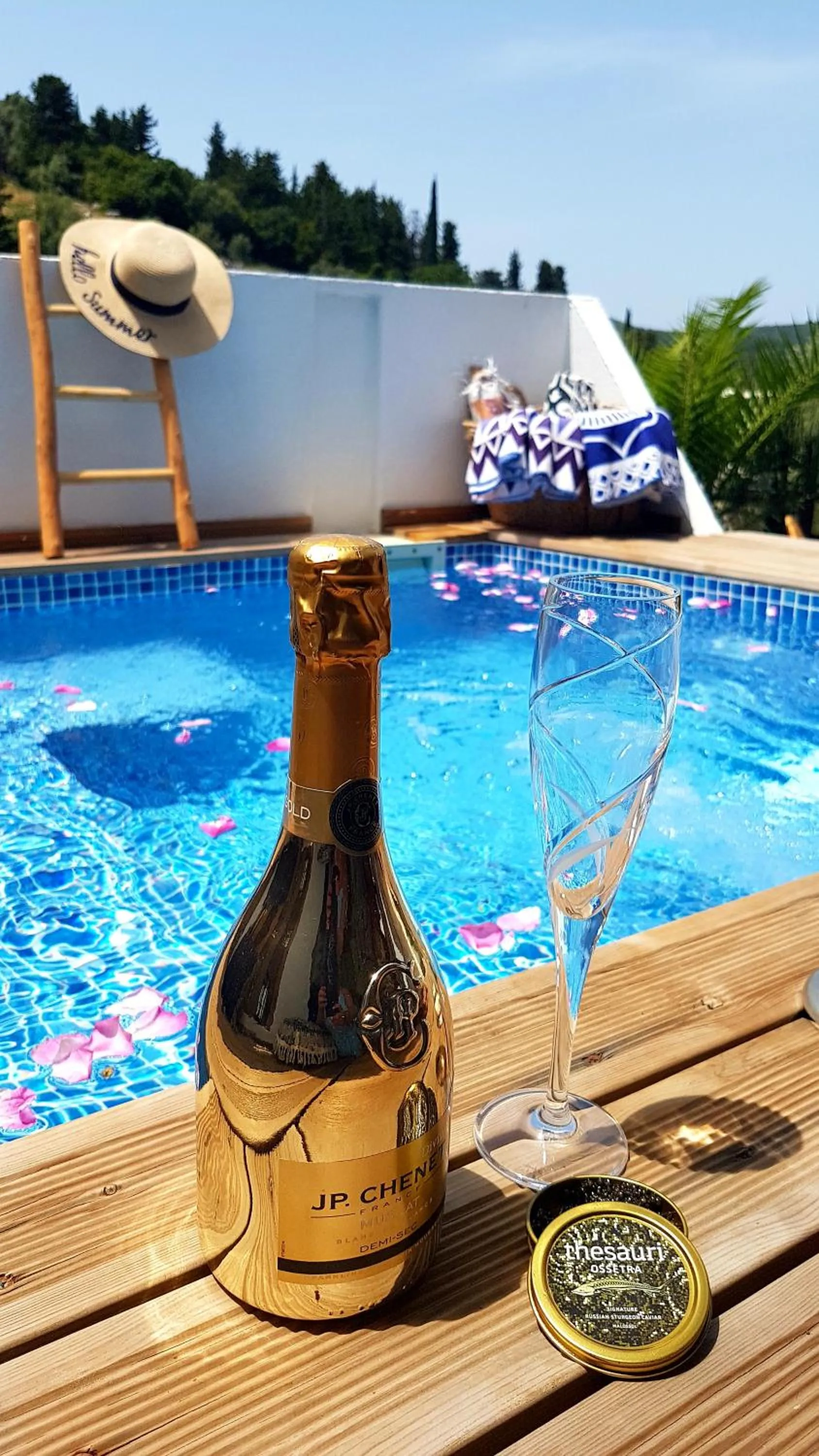 Hot Tub in Luxury Villa Athina