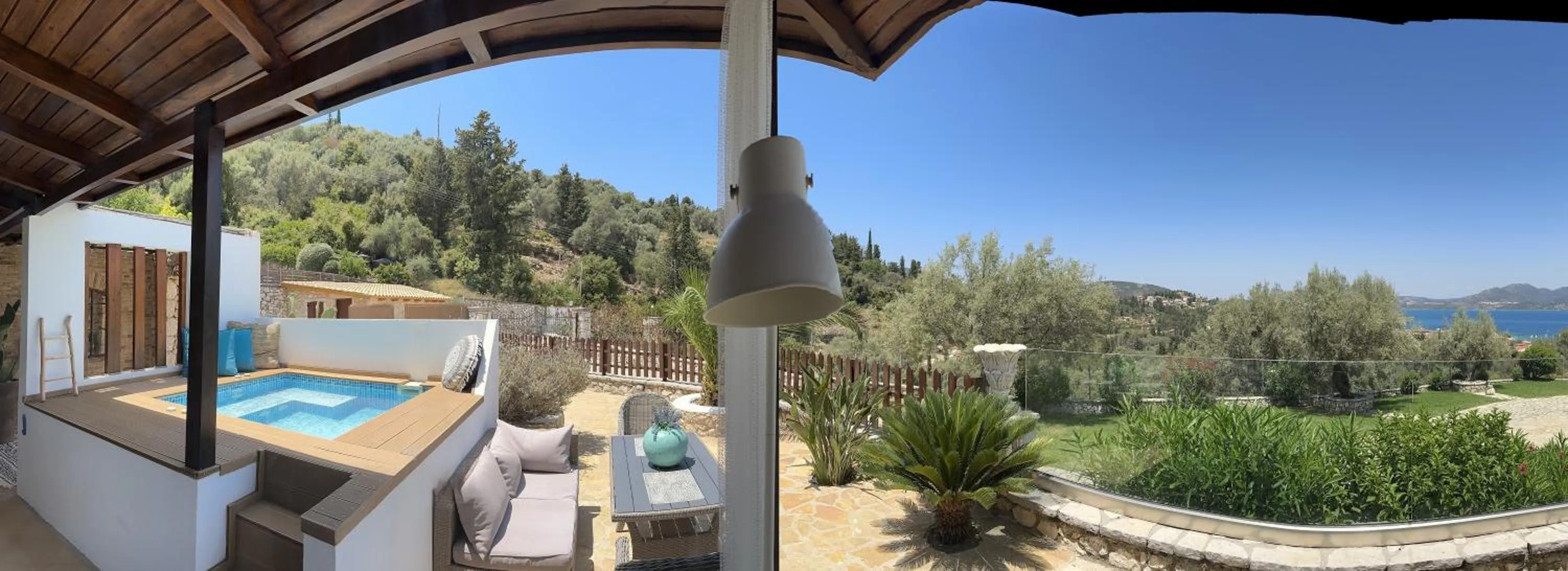 Hot Tub in Luxury Villa Athina