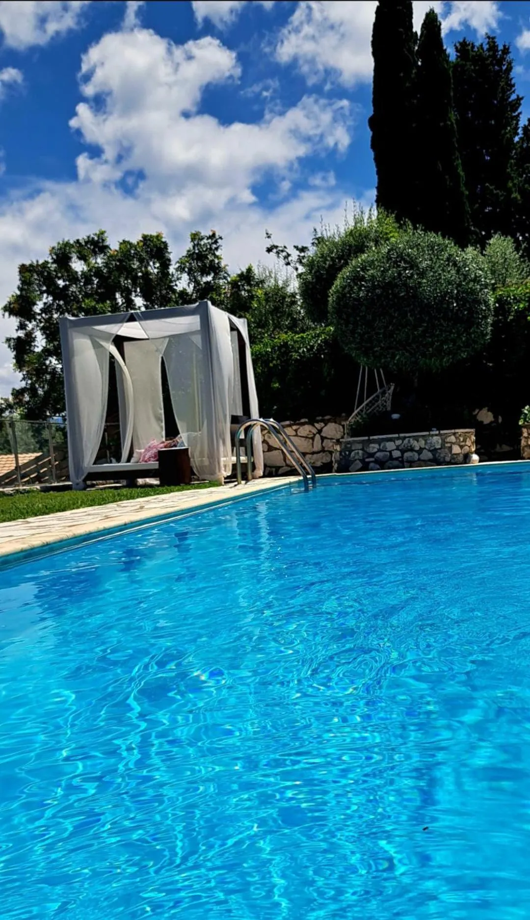Day in Luxury Villa Athina