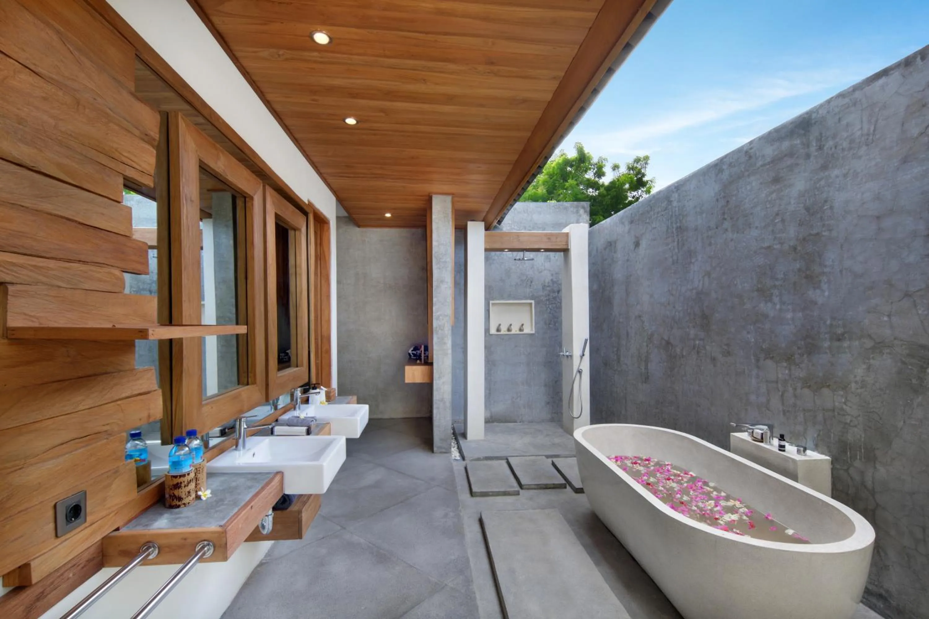 Bathroom in Ponte Villas