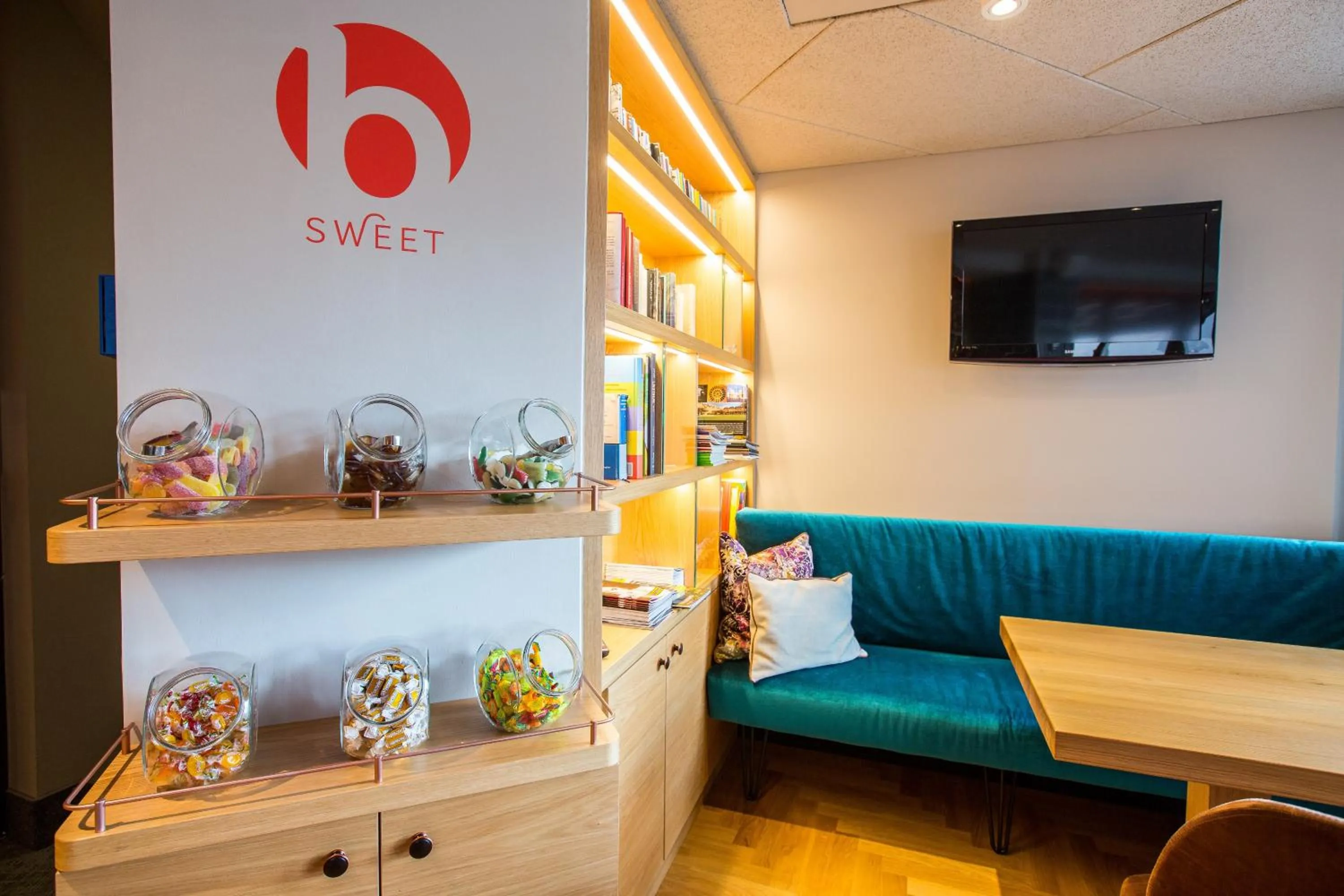 Communal lounge/ TV room in Hotel Boehler