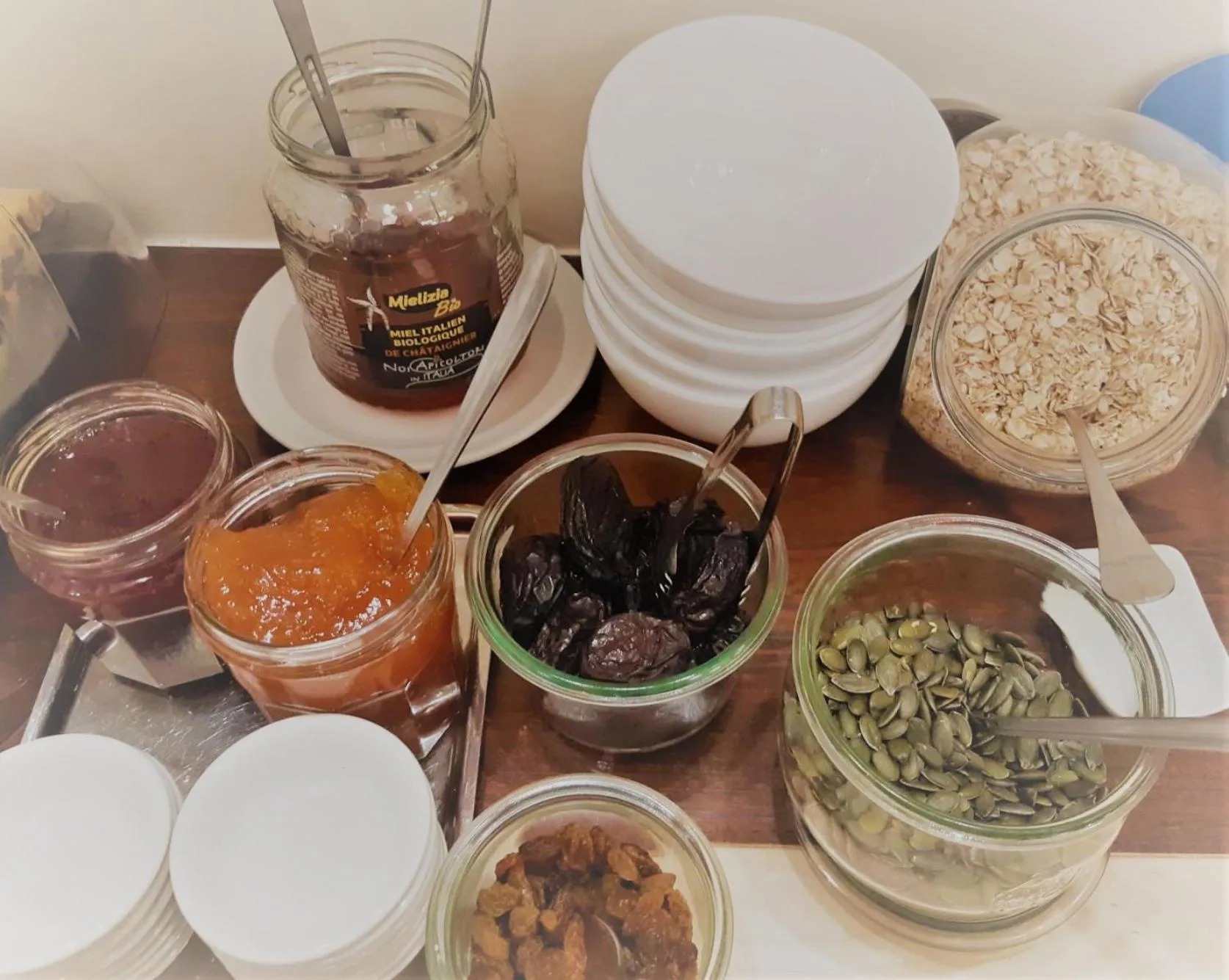 Buffet breakfast in Zazie Hôtel