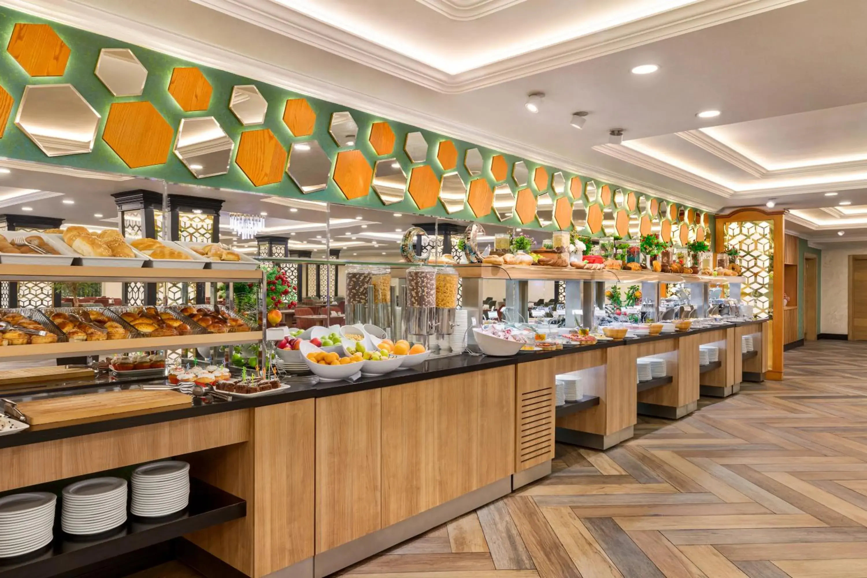 Restaurant/places to eat in Wyndham Baku Restaurant/places to eat in Wyndham Baku