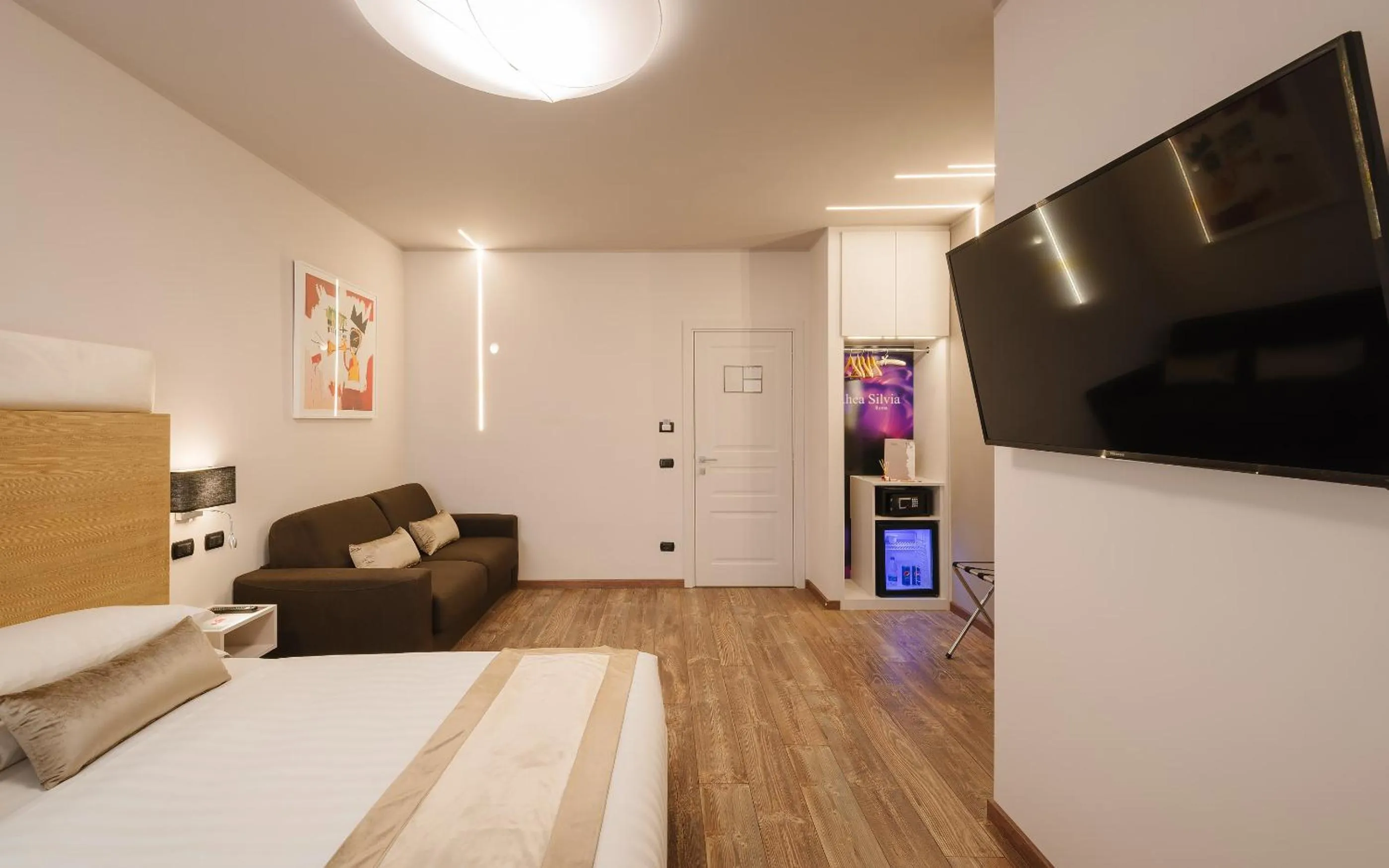 Bathroom, Bed in Etruska luxury Trastevere Guesthouse