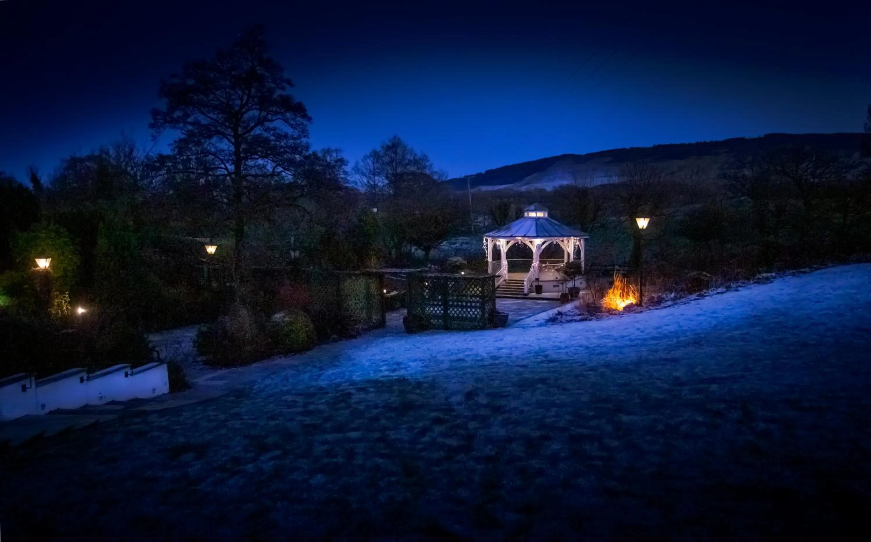 Night in Gibbon Bridge Hotel