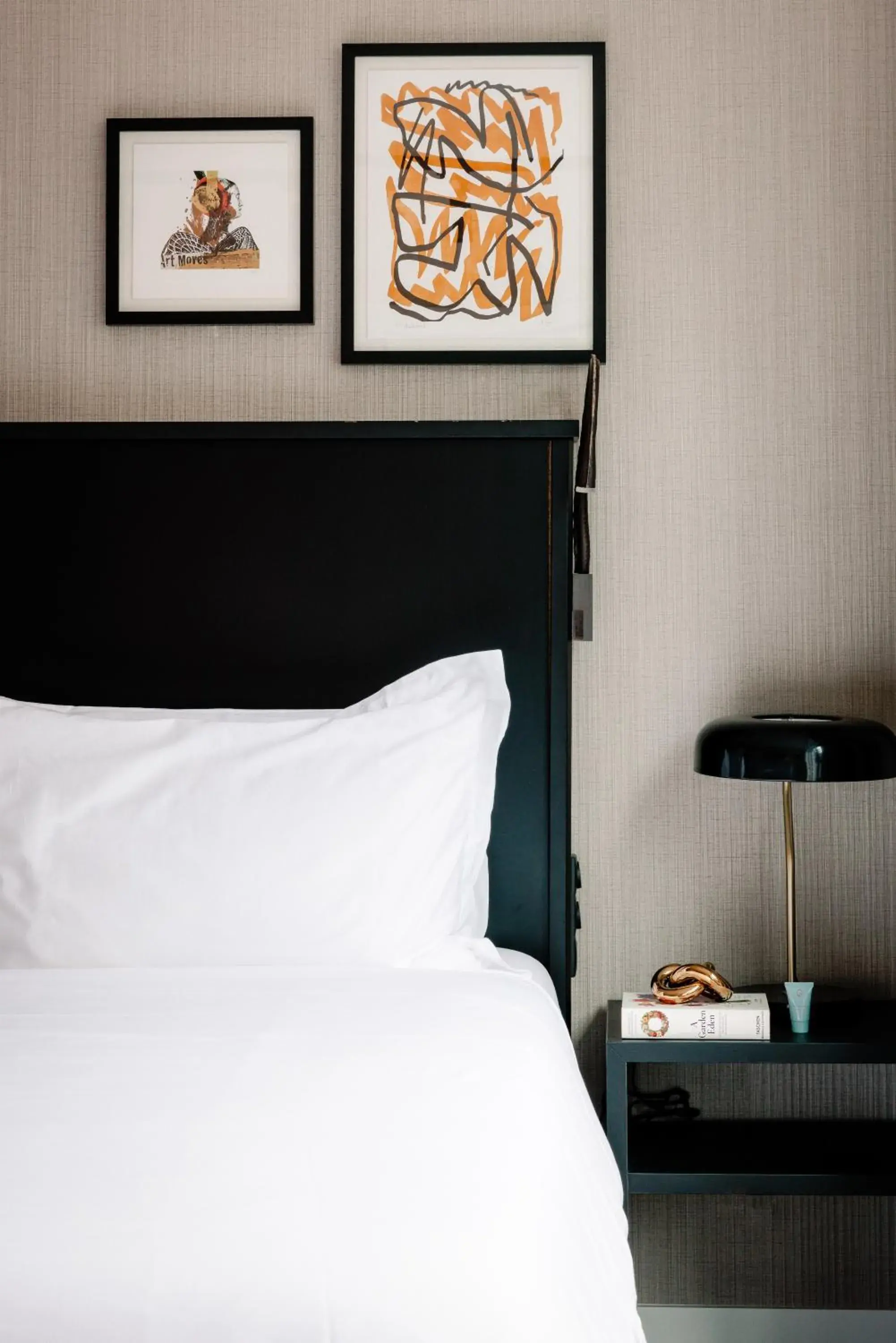 Bed in Pillows City Hotel Brussels Centre Bed in Pillows City Hotel Brussels Centre