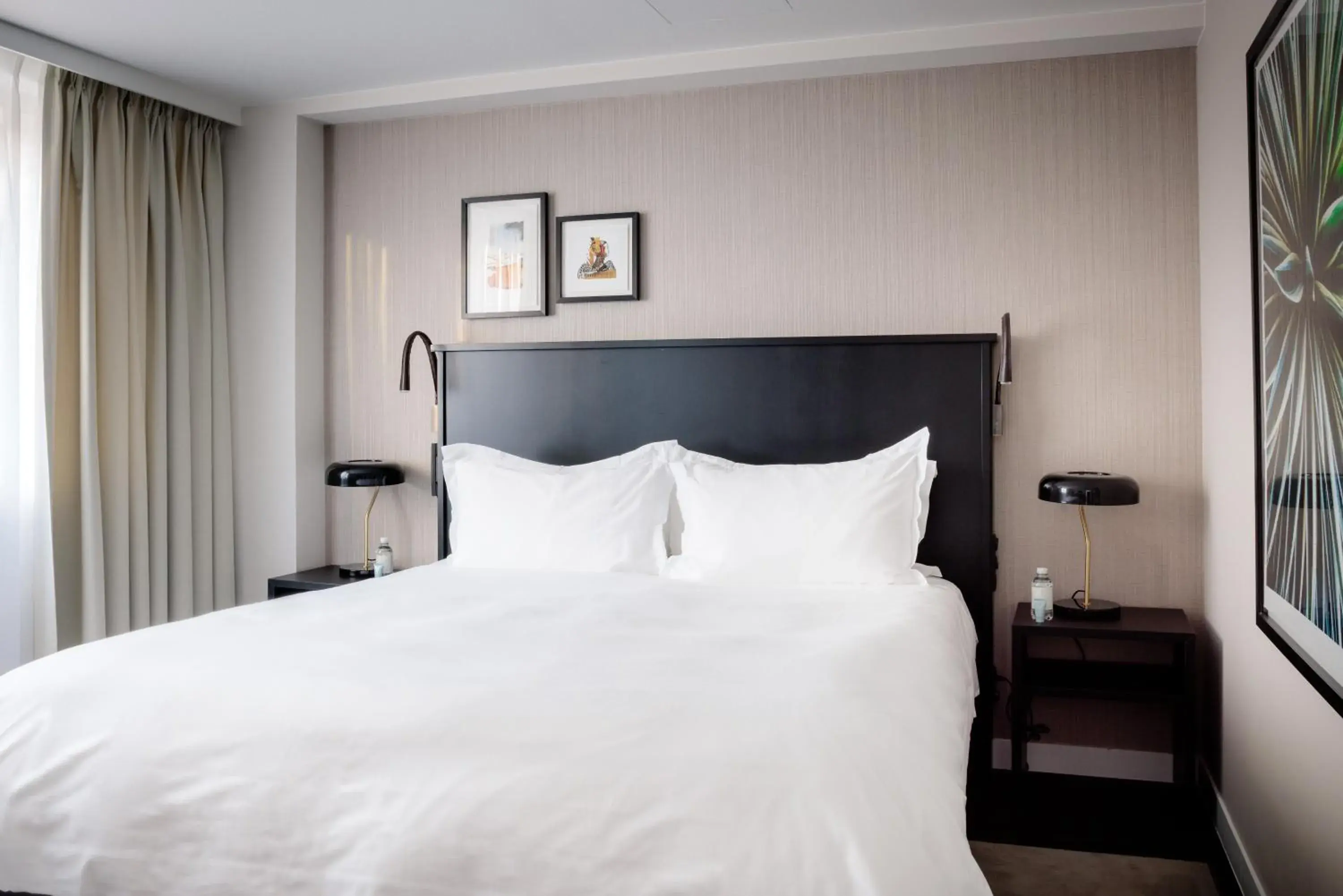 Bed in Pillows City Hotel Brussels Centre Bed in Pillows City Hotel Brussels Centre