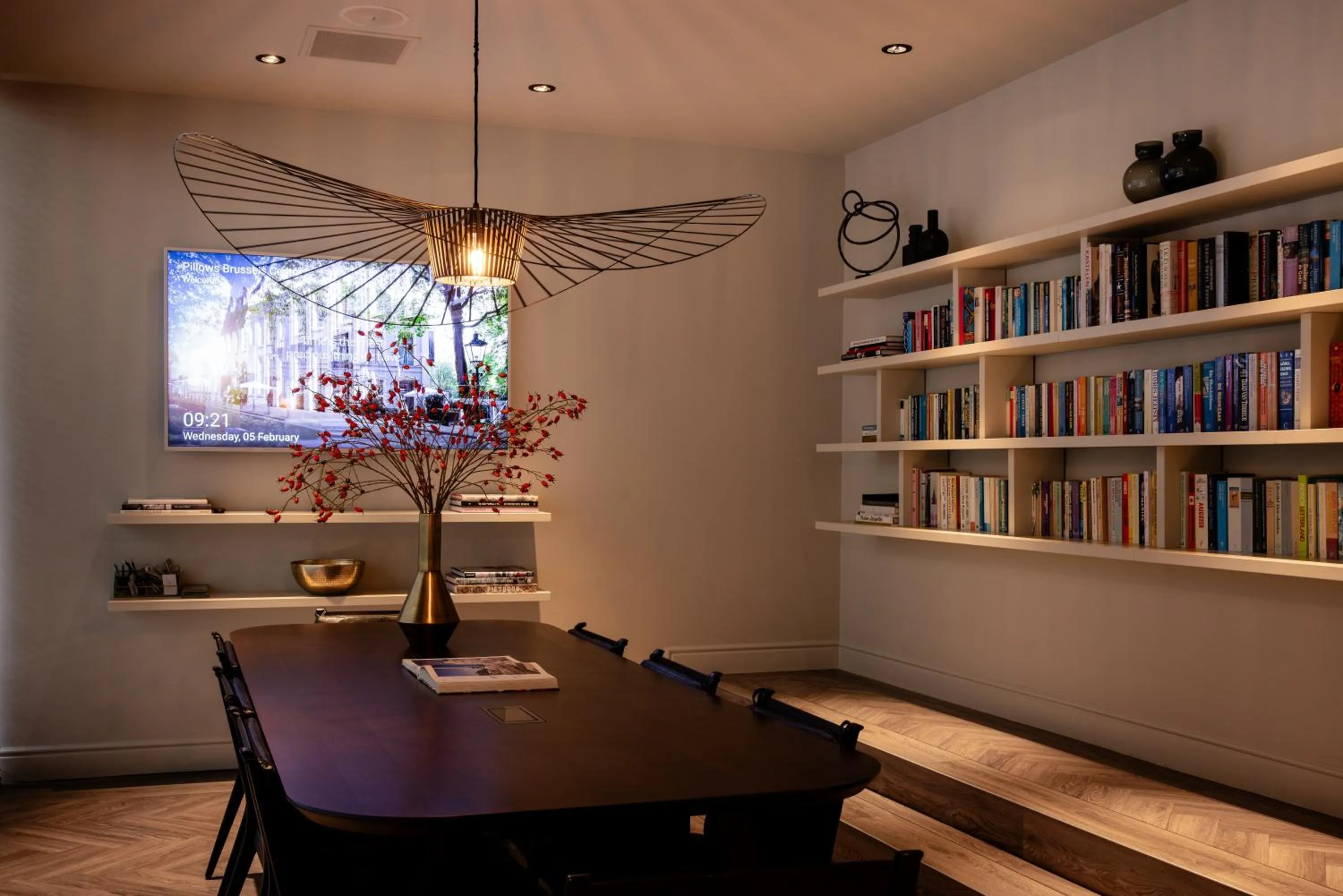 Library in Pillows City Hotel Brussels Centre