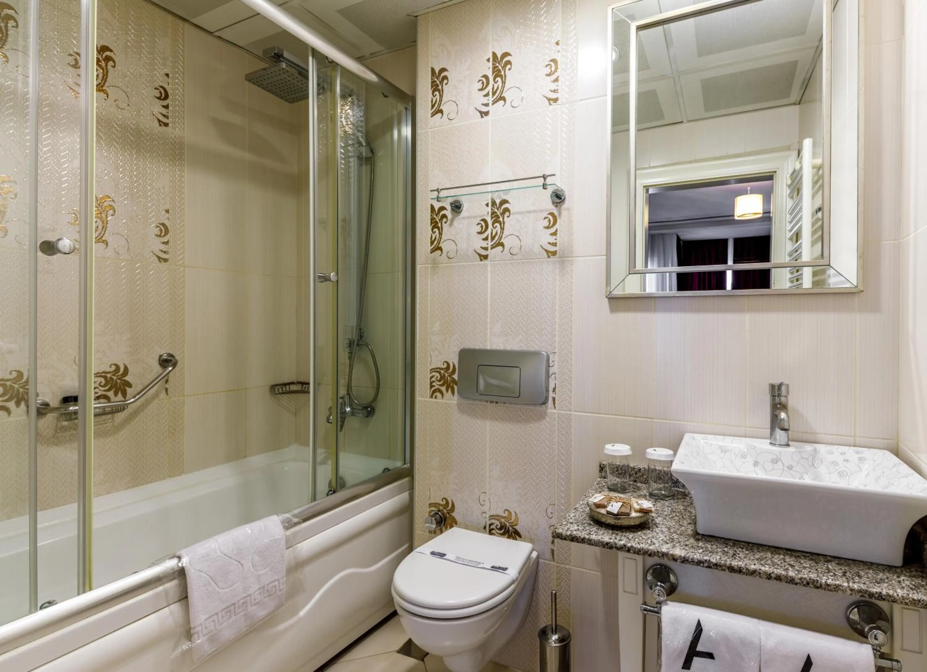 Bathroom in Hotel Amira Istanbul