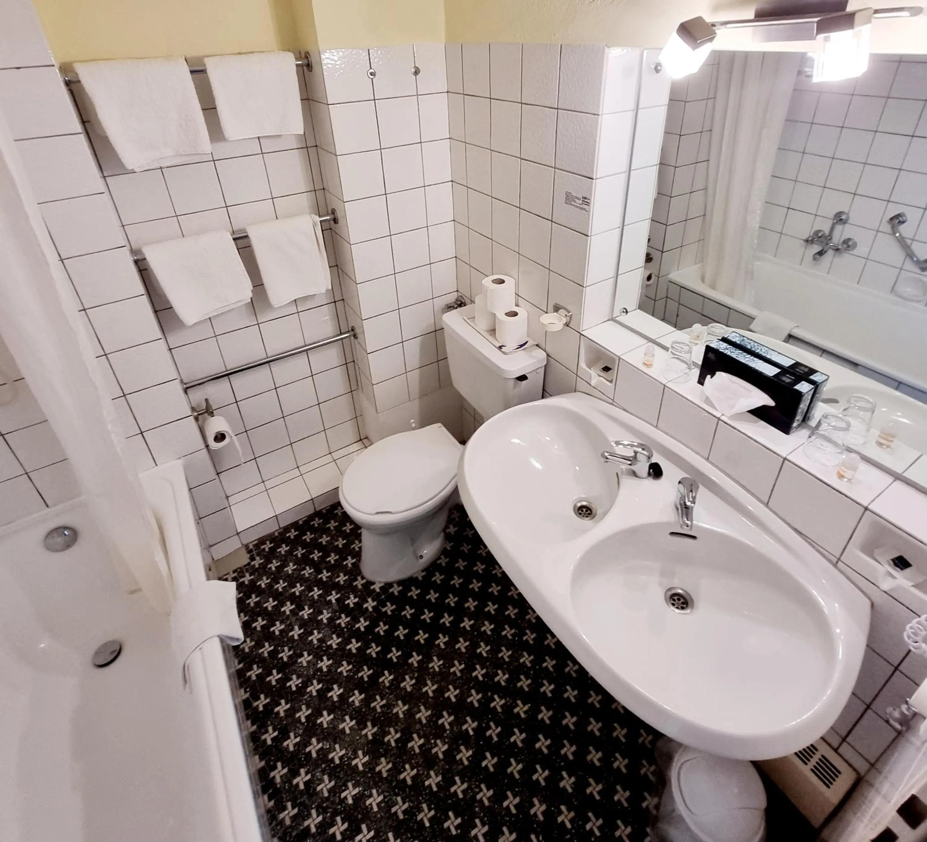 Toilet in Hotel Heikenberg