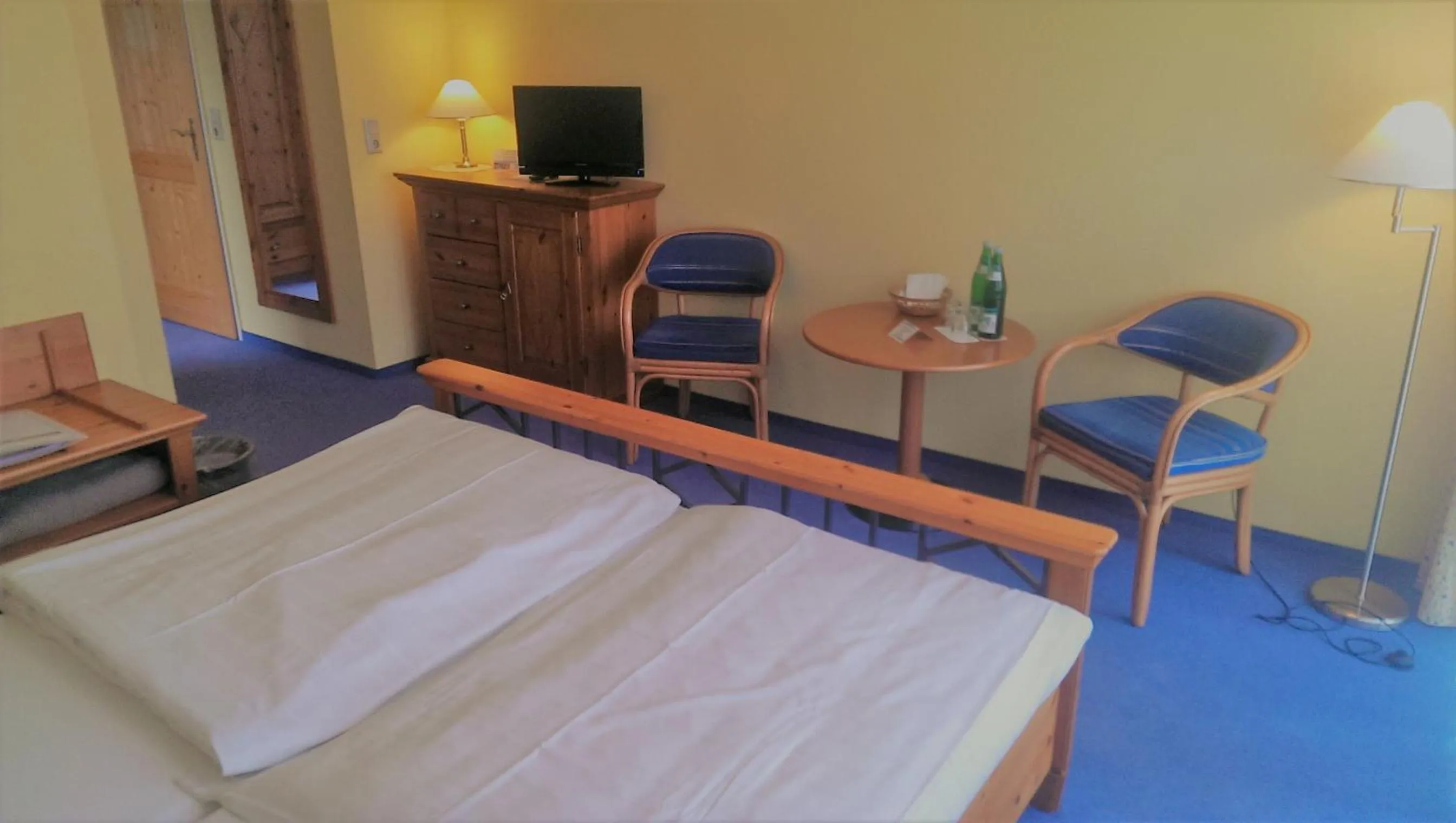 Bed in Hotel Heikenberg