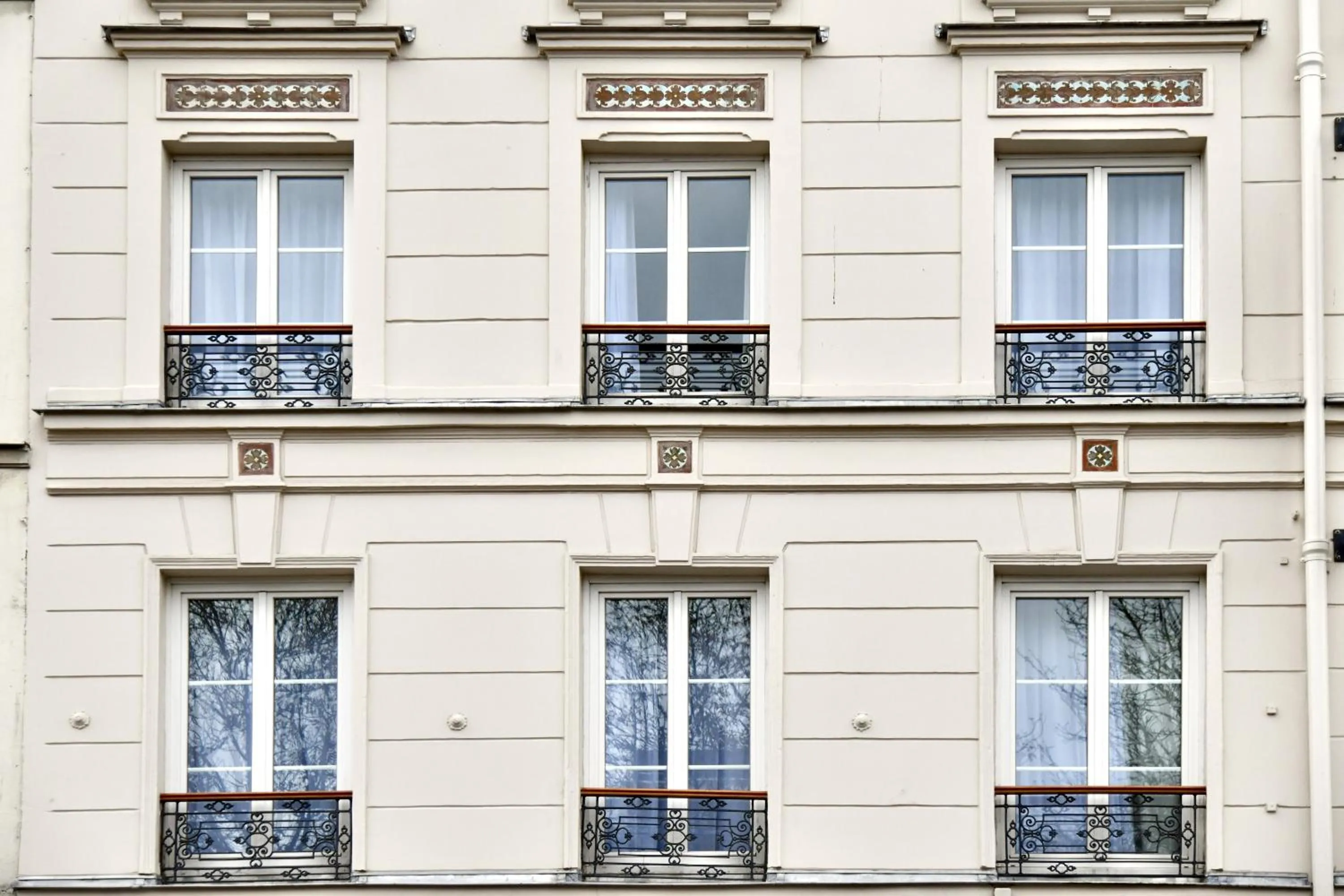 Property building in Agate Hôtel