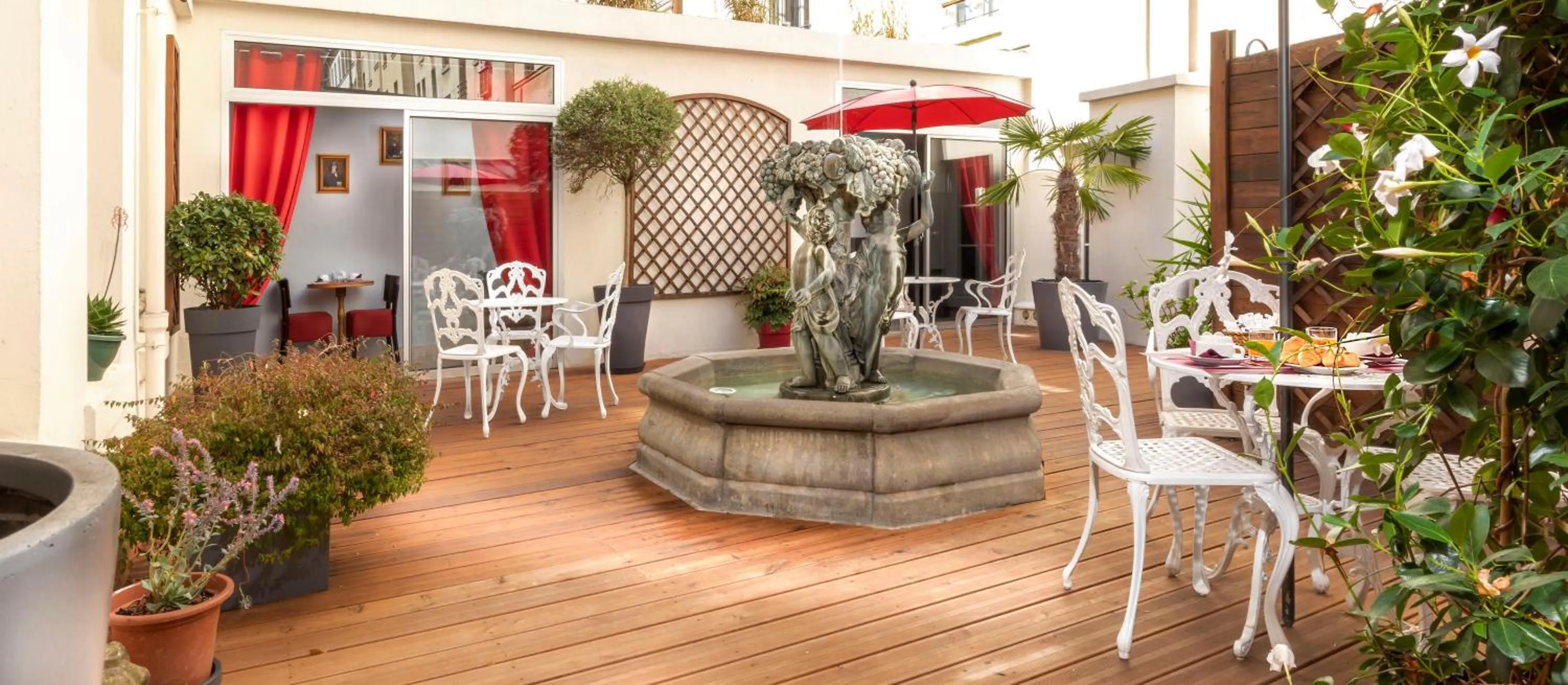 Patio in Agate Hôtel