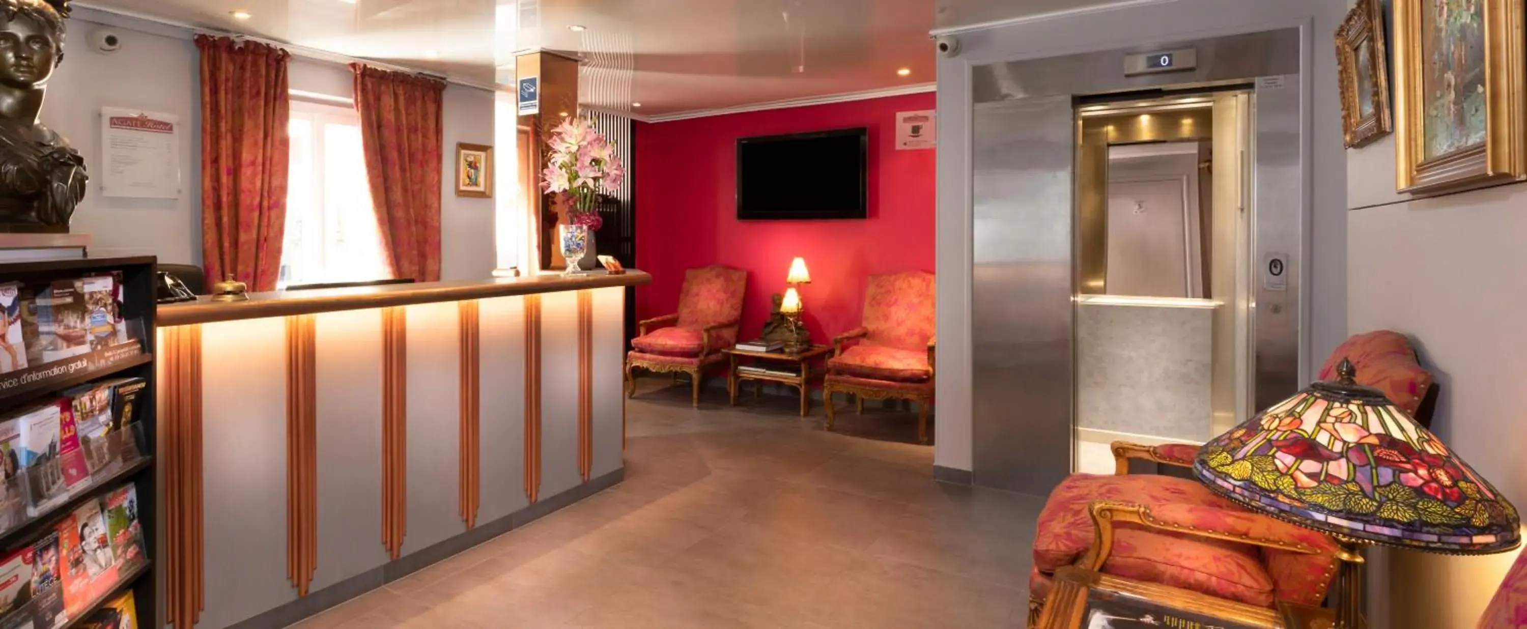 Living room in Agate Hôtel Living room in Agate Hôtel