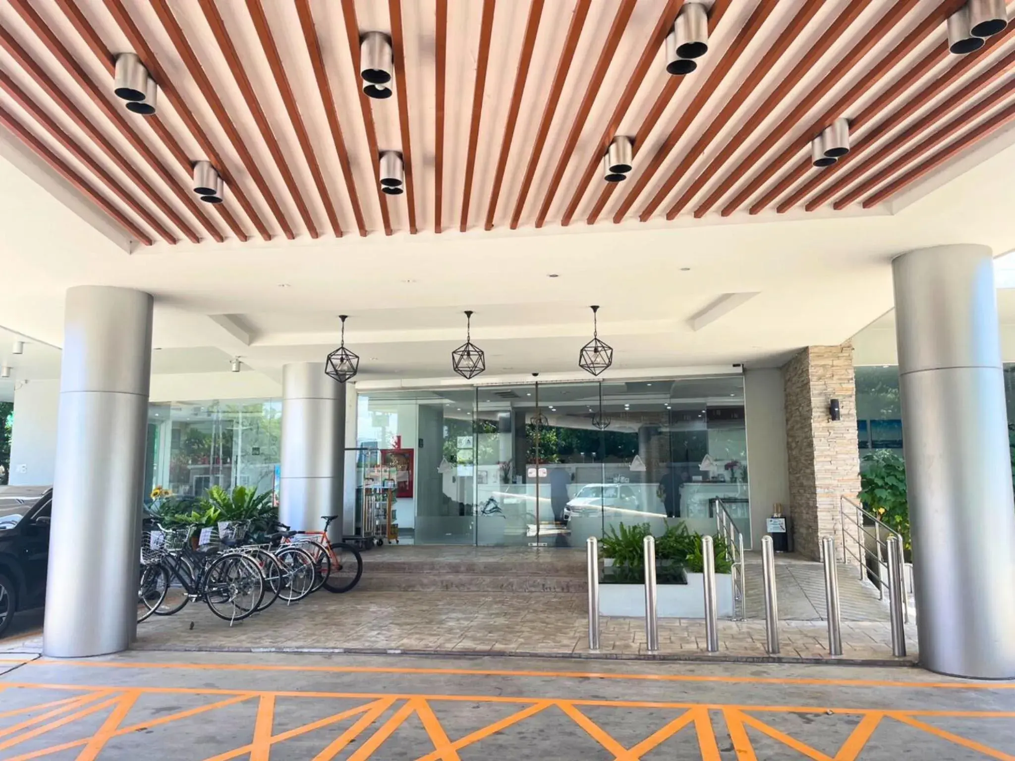 Property building in Anna-Nava Pakkret Hotel Property building in Anna-Nava Pakkret Hotel