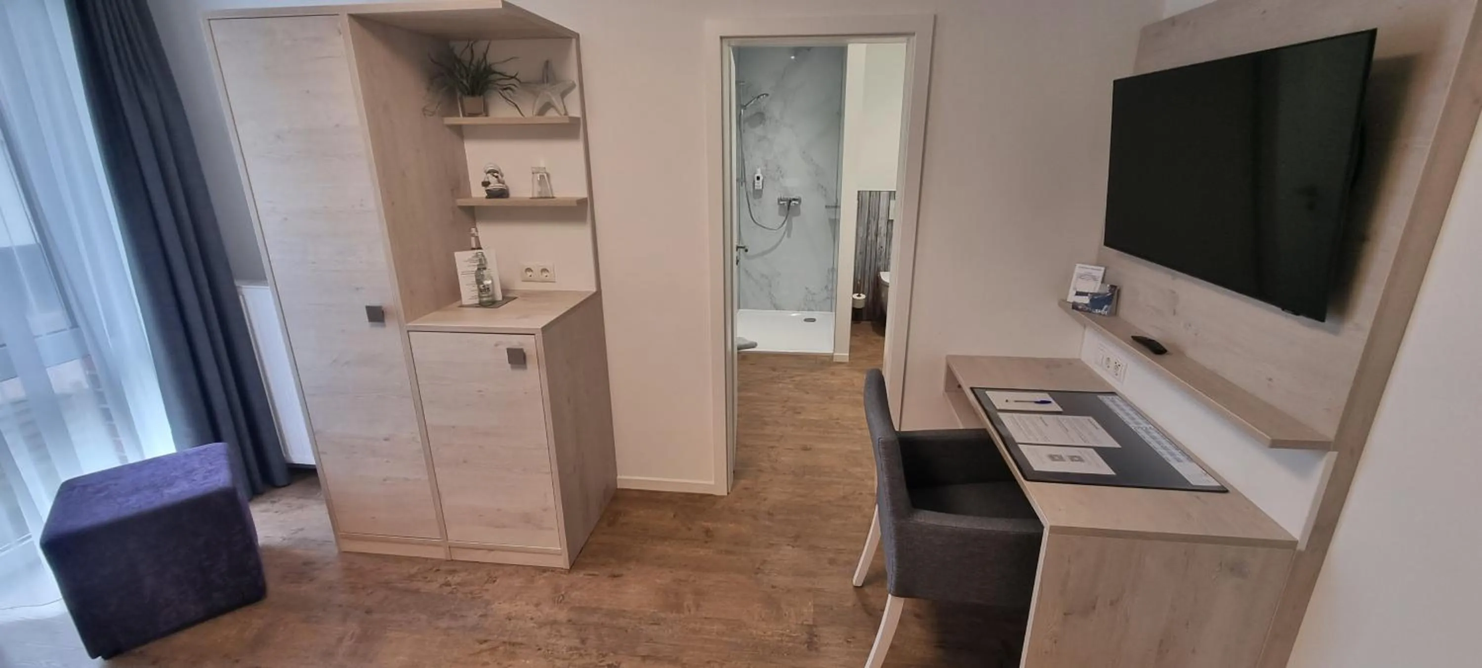 TV and multimedia in Hotel Restaurant Bootshaus