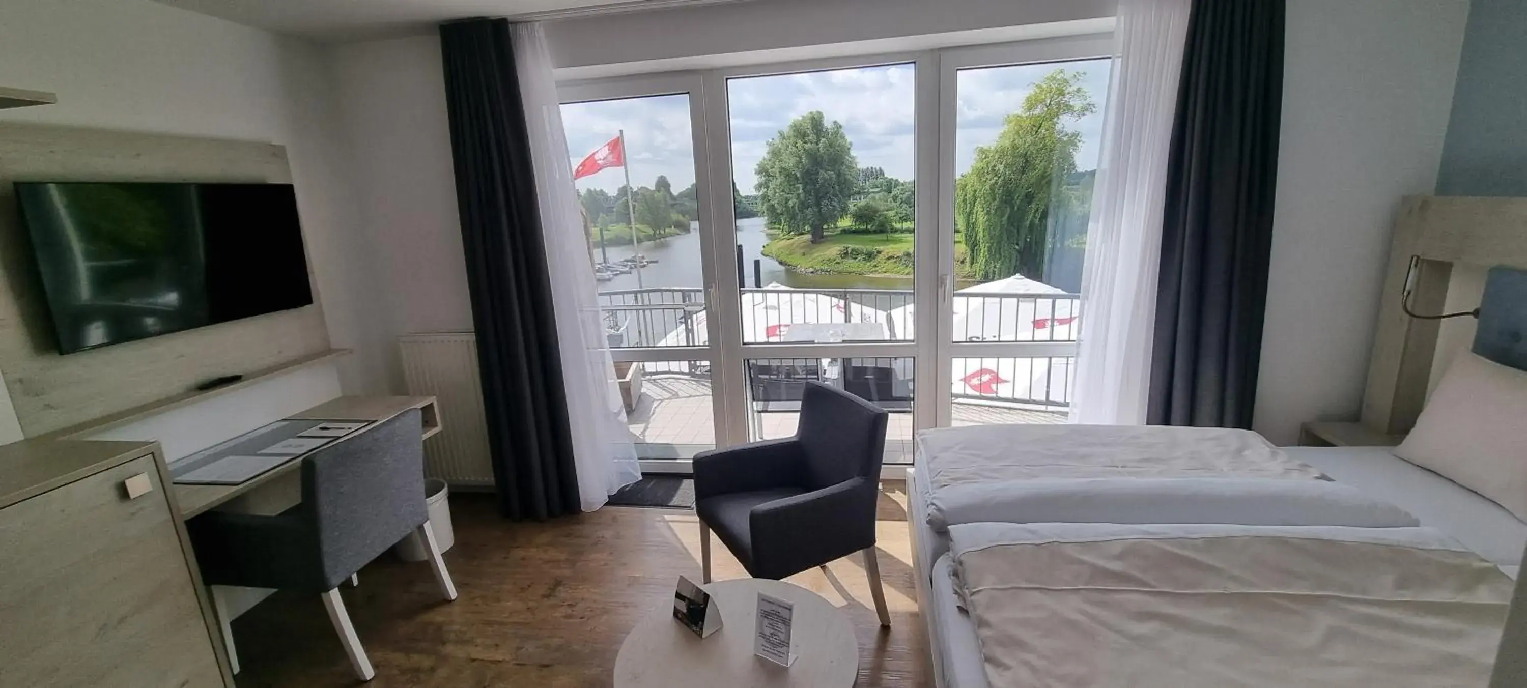 Deluxe Double Room in Hotel Restaurant Bootshaus Deluxe Double Room in Hotel Restaurant Bootshaus