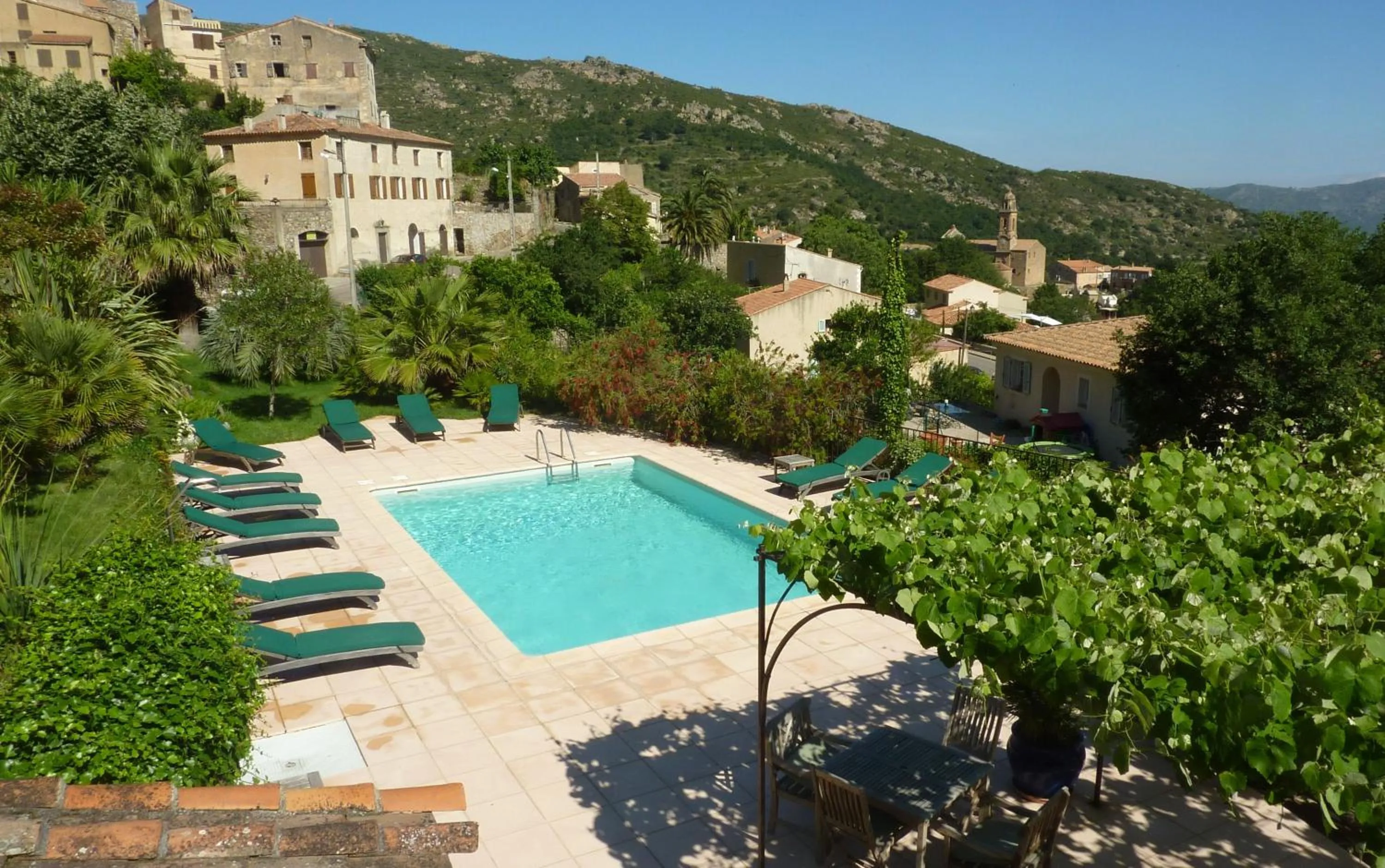 Swimming pool in Mare E Monti - Hôtel de Charme