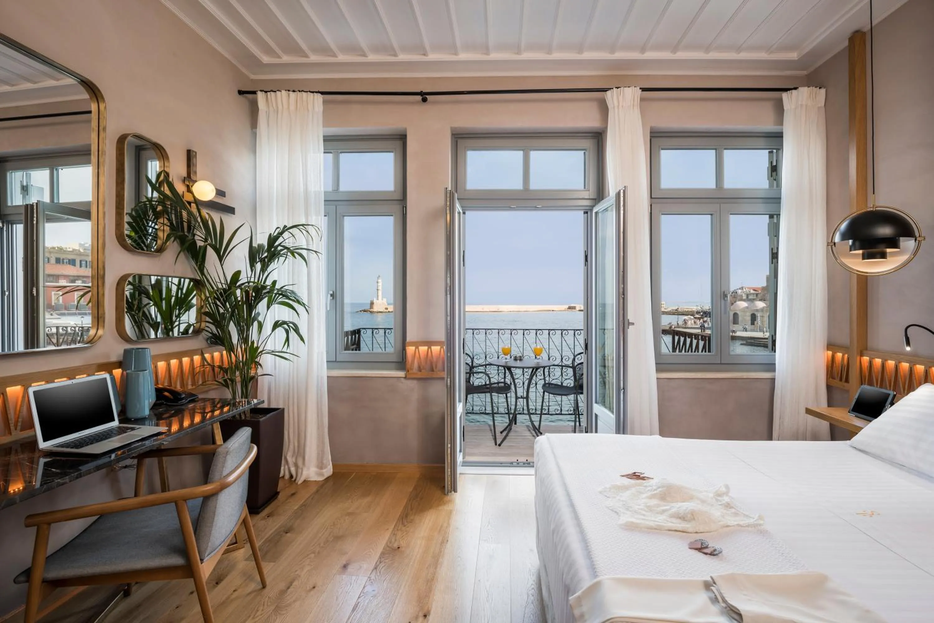 Bed in Scala de Faro