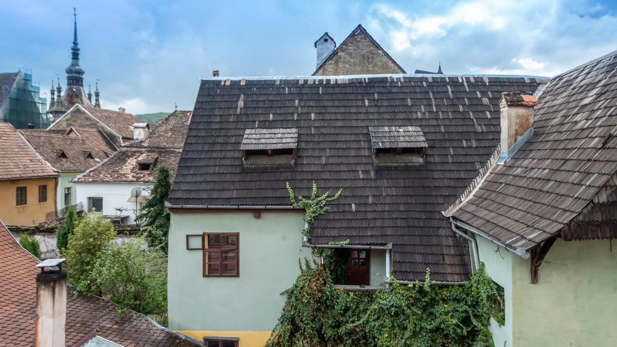 Single Room with Shared Bathroom in Burg Hostel Sighisoara Single Room with Shared Bathroom in Burg Hostel Sighisoara