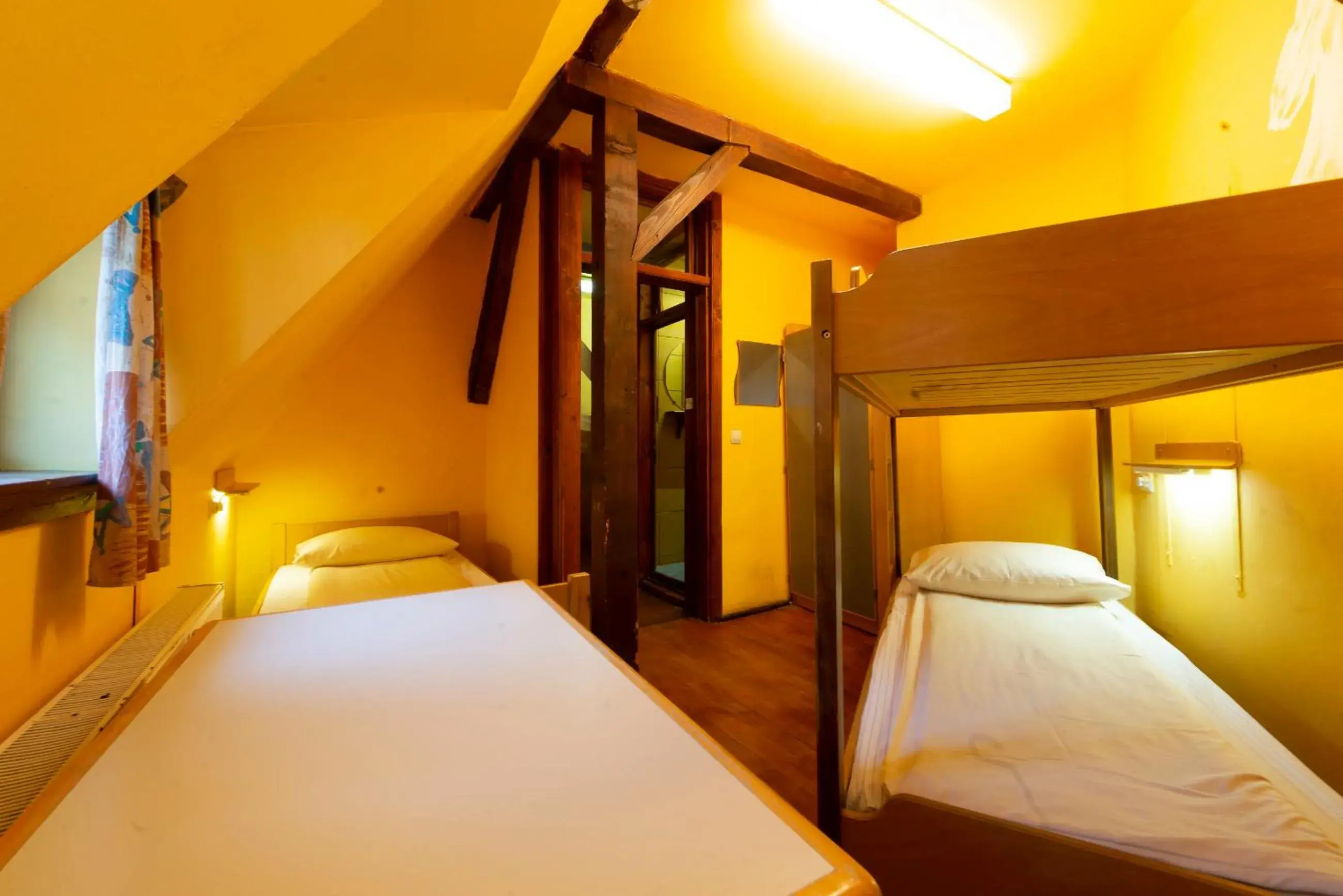 Twin Room with Shared Bathroom in Burg Hostel Sighisoara Twin Room with Shared Bathroom in Burg Hostel Sighisoara